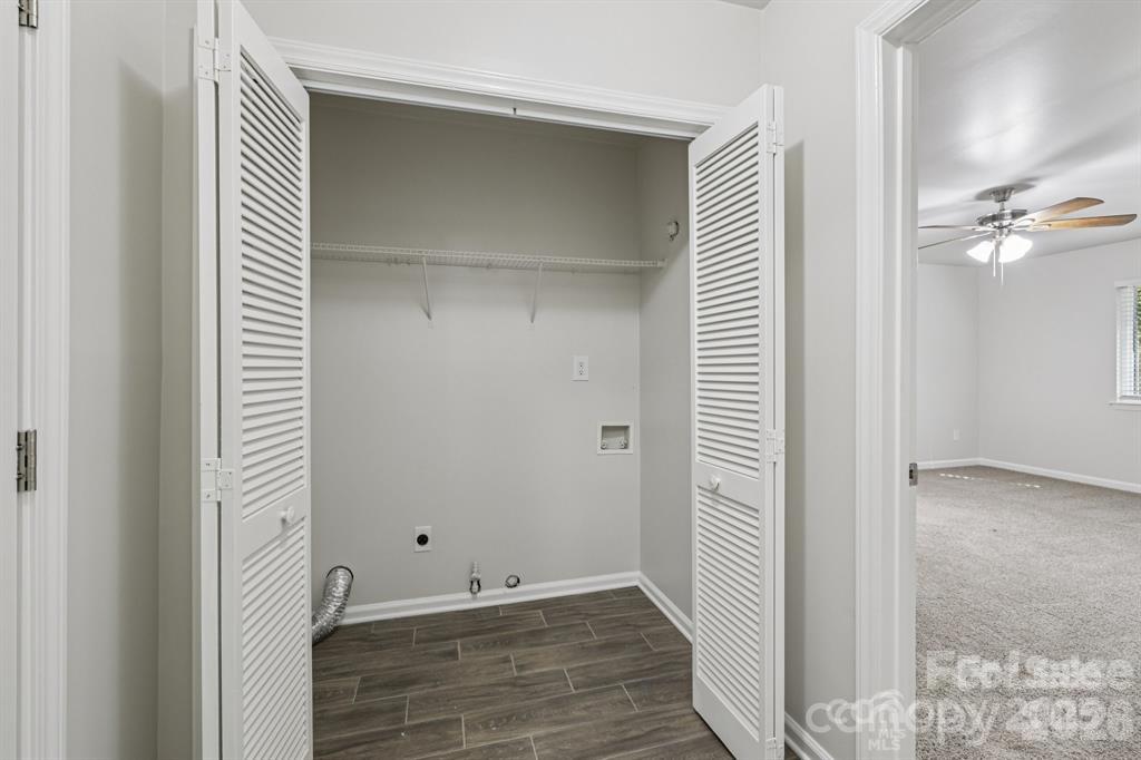 Single Family Residence at 7030 Huntsmaster Drive, Charlotte, photo 29 of 34