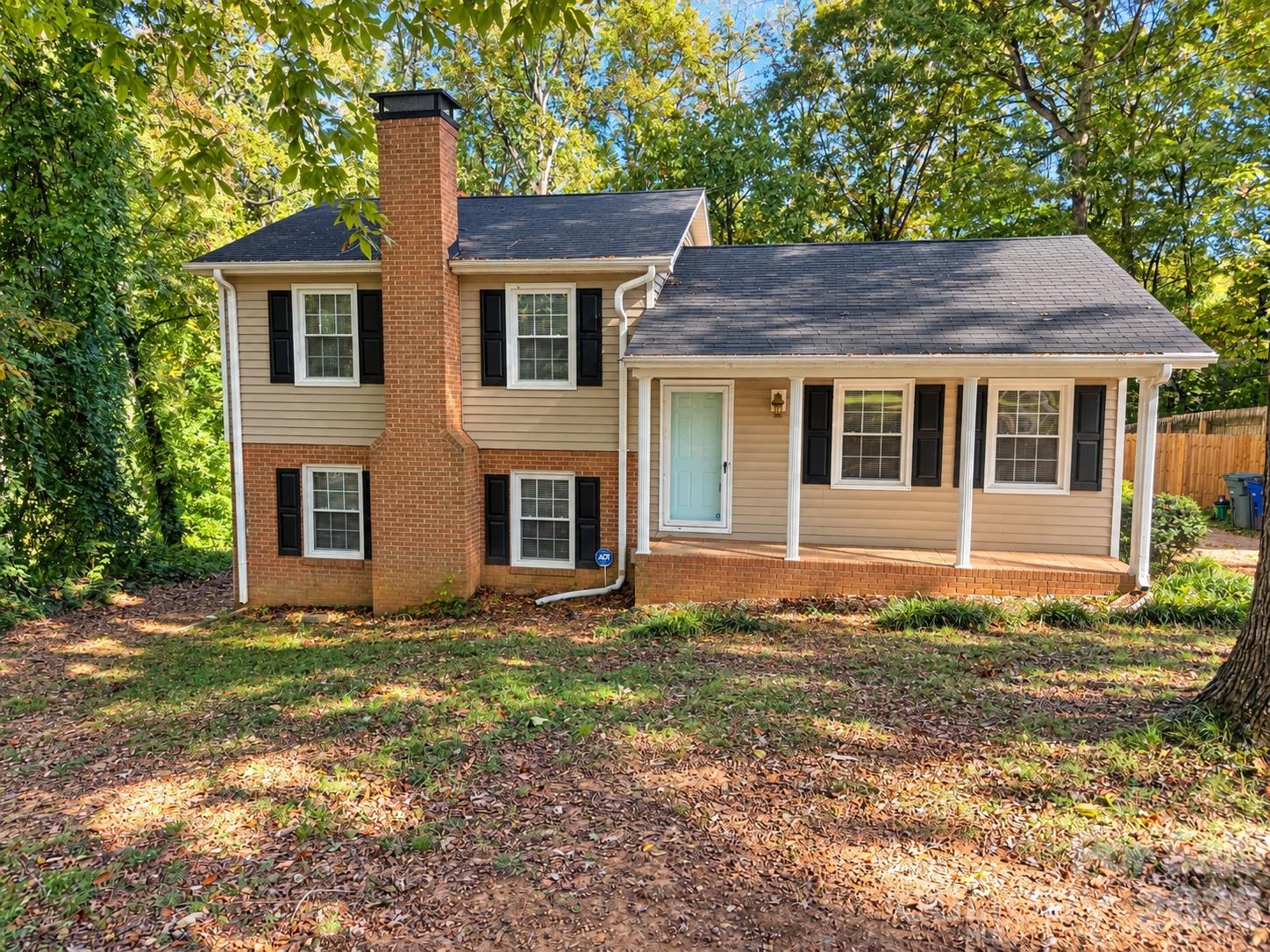 Single Family Residence at 2645 Wyman Road, Winston Salem, photo 4 of 37