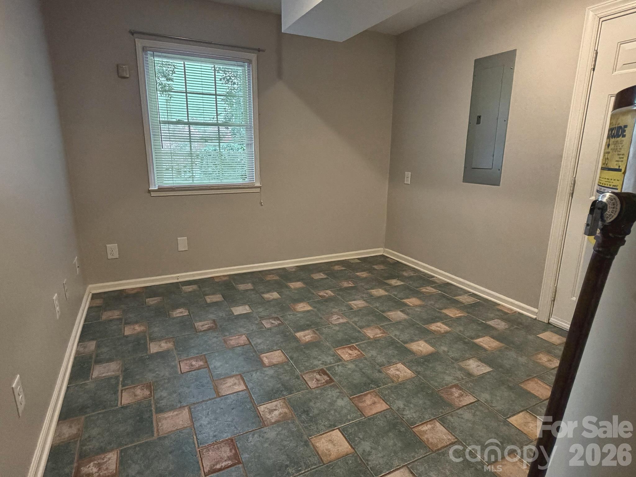 Single Family Residence at 2645 Wyman Road, Winston Salem, photo 29 of 37