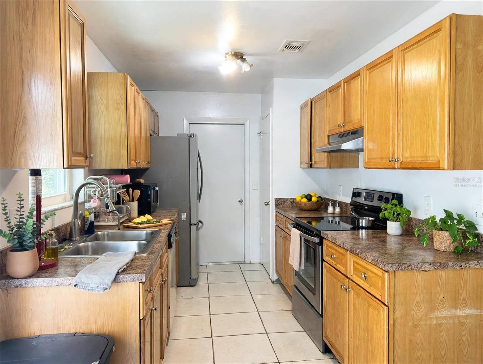 Virtually staged - 12849 MONTANA WOODS LN, ORLANDO