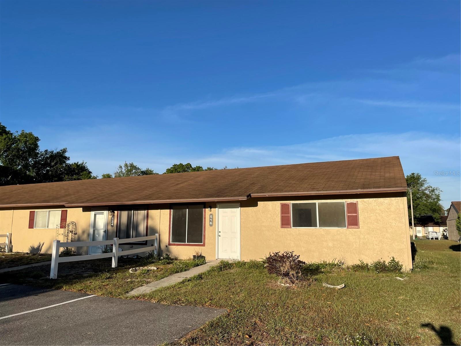 516 E ROSEWOOD LN #516