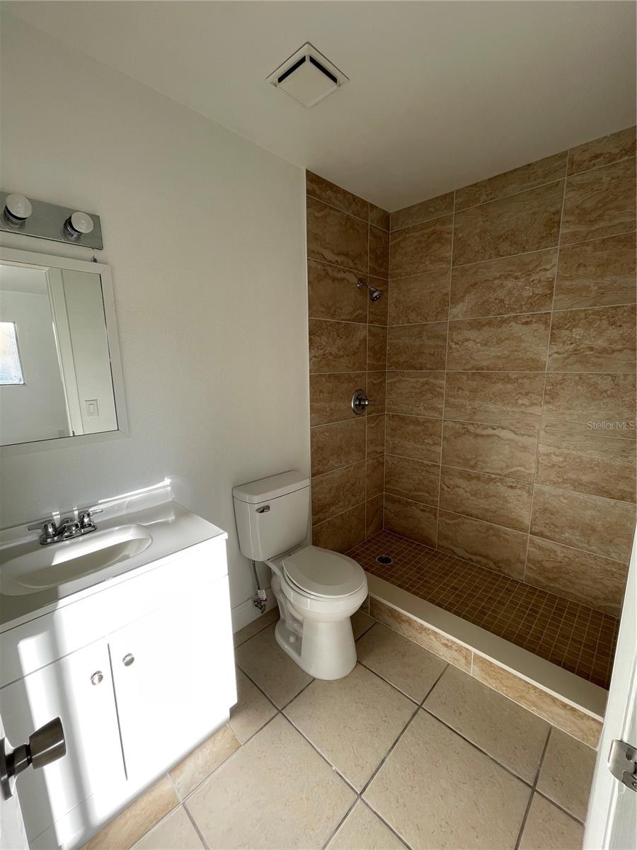 Condominium at 516 E ROSEWOOD LN #516, TAVARES, photo 10 of 13