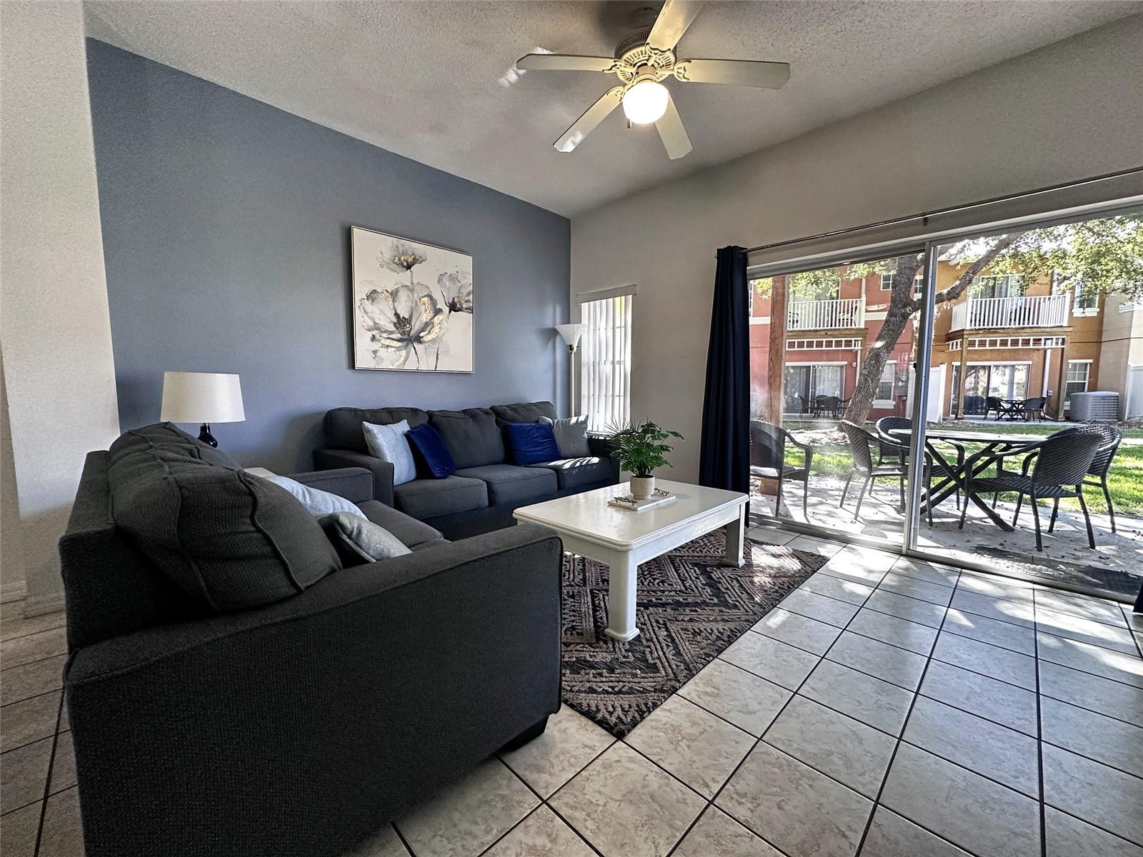 Townhouse at 1066 PARK RIDGE CIR, KISSIMMEE, photo 3 of 45