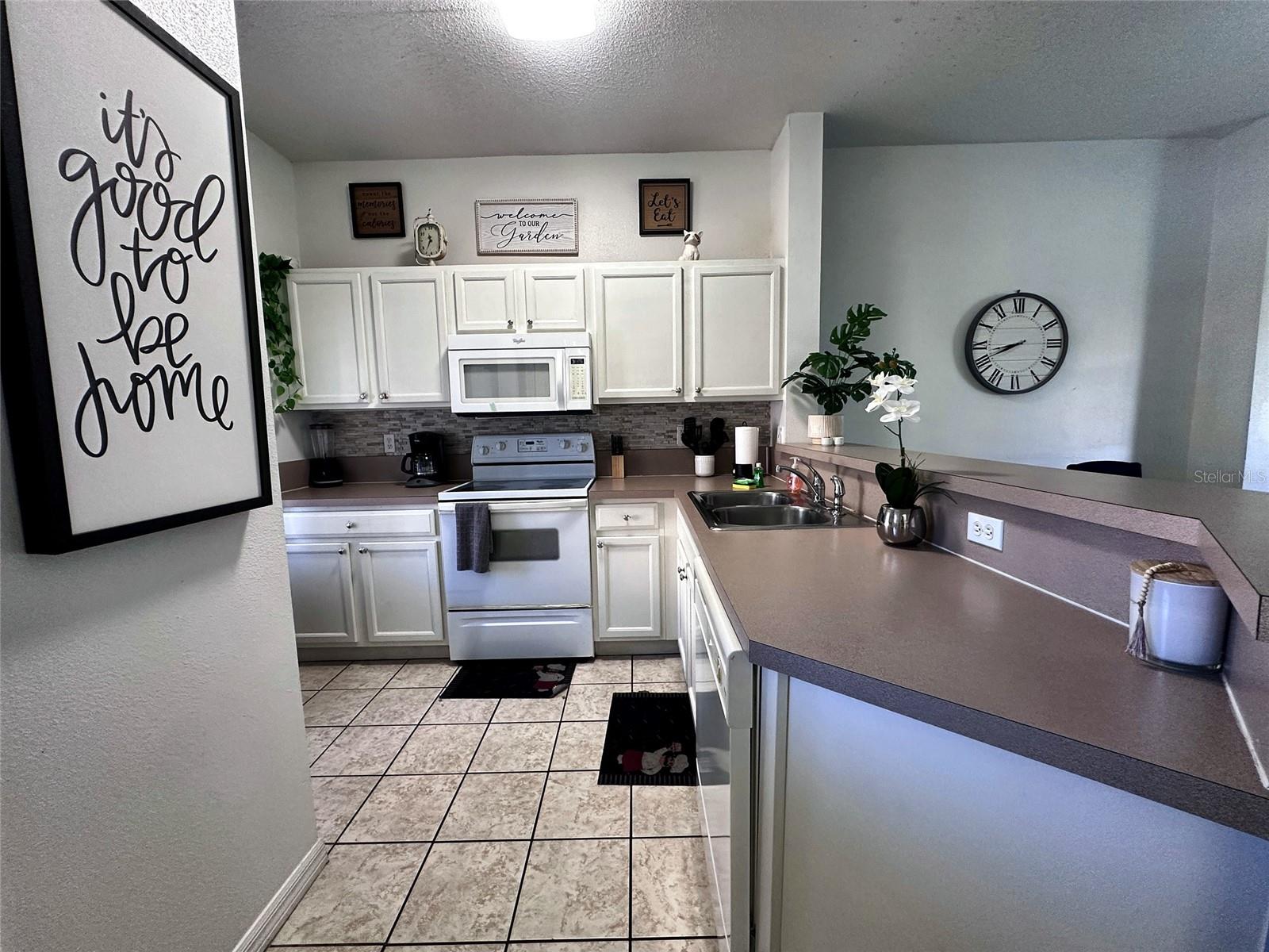 Townhouse at 1066 PARK RIDGE CIR, KISSIMMEE, photo 9 of 45