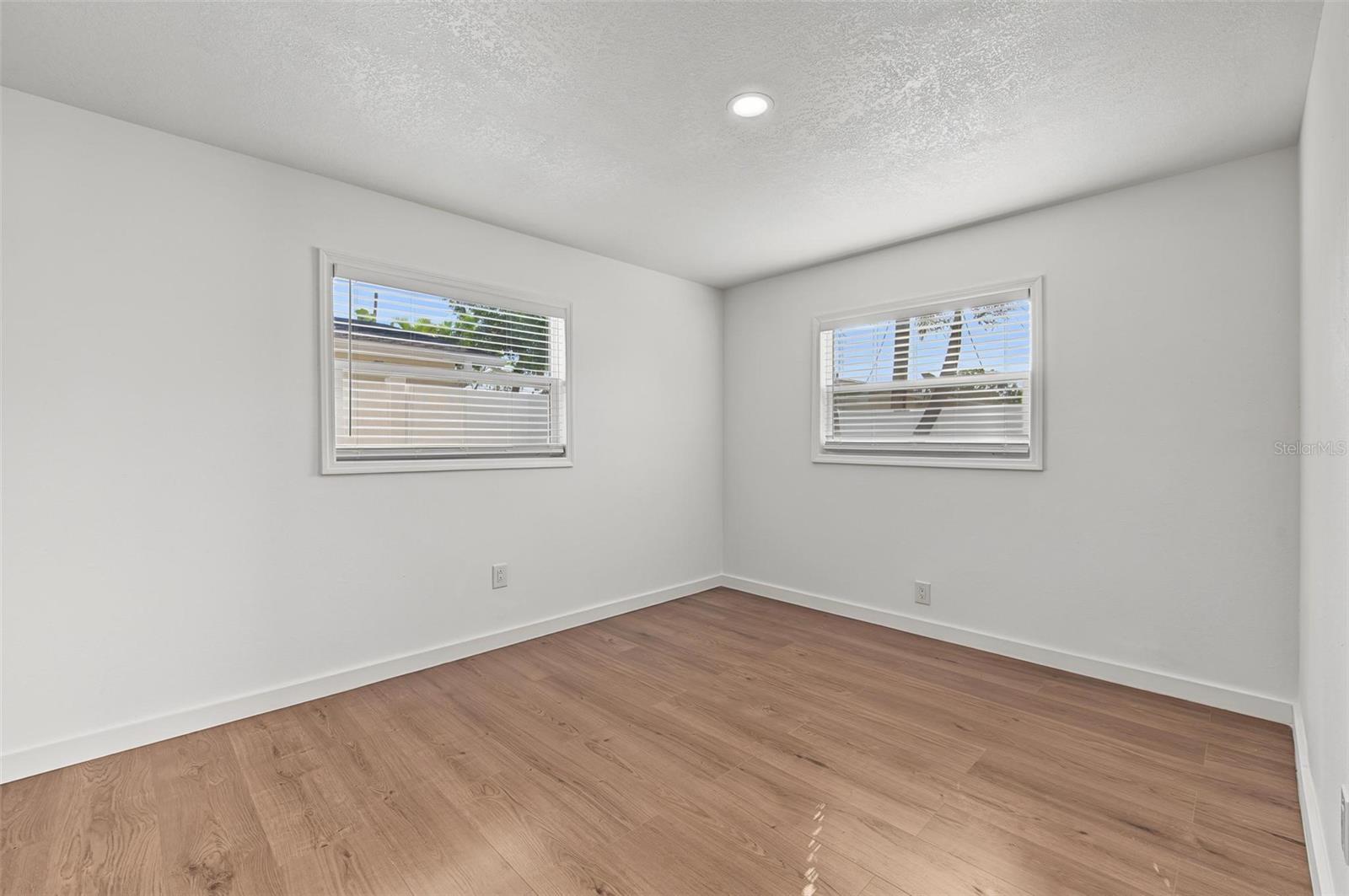 Single Family Residence at 1834 NEW HAMPSHIRE AVE NE, ST PETERSBURG, photo 14 of 45