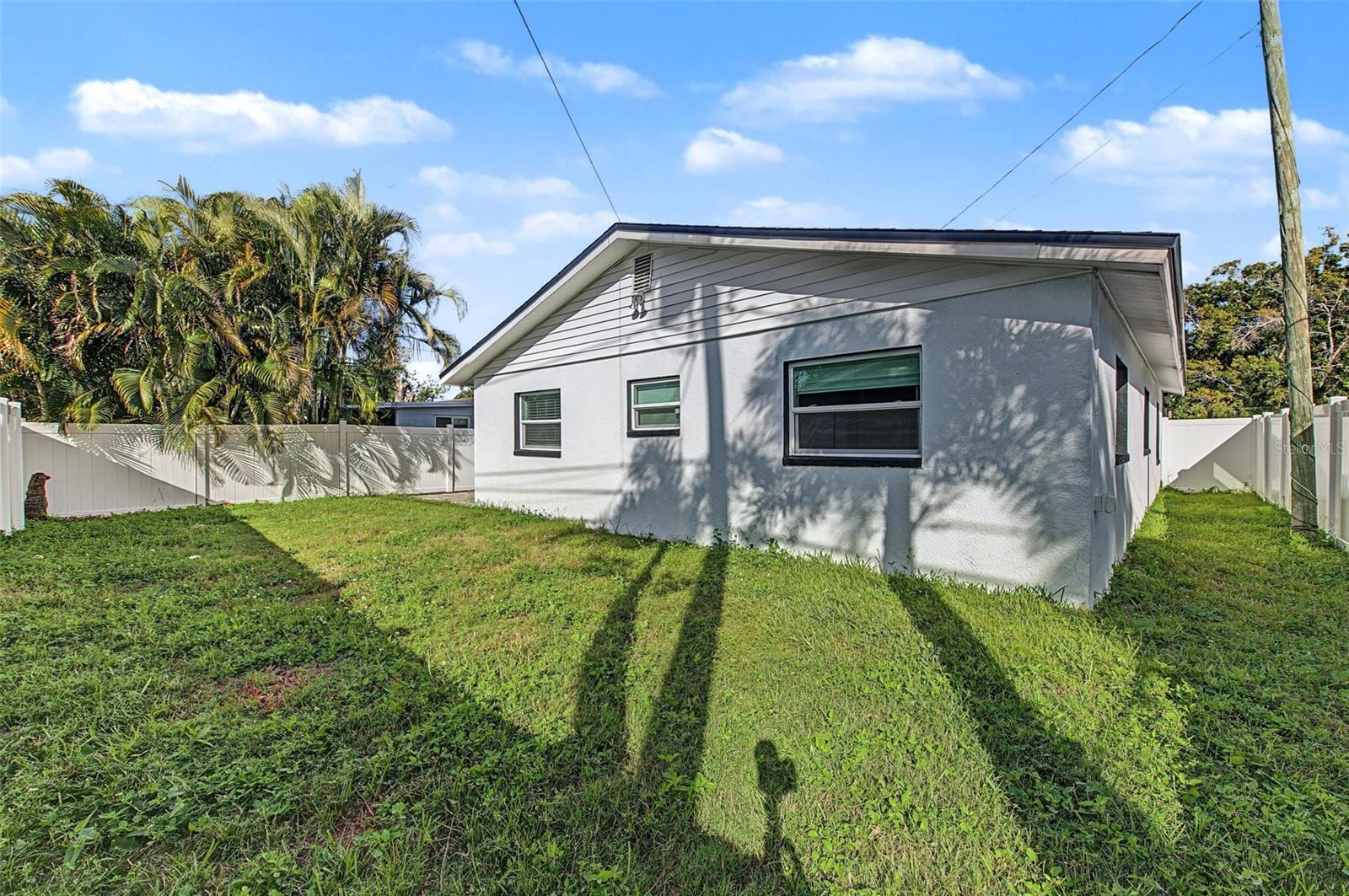 Single Family Residence at 1834 NEW HAMPSHIRE AVE NE, ST PETERSBURG, photo 30 of 45