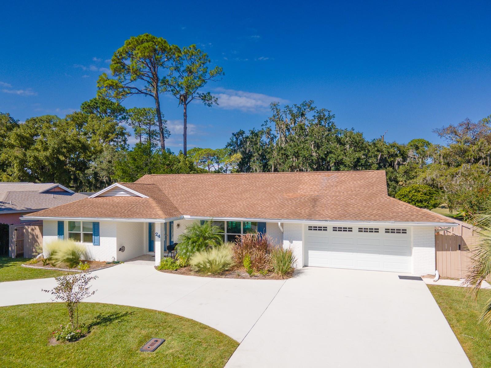 Single Family Residence at 24 COURTNEY PL, PALM COAST, photo 2 of 46