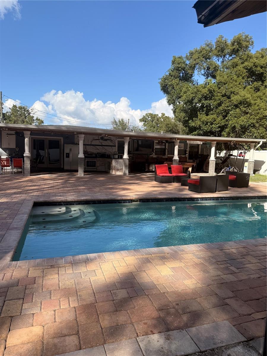 Single Family Residence at 118 W PRINCE ST, TAMPA, photo 19 of 27