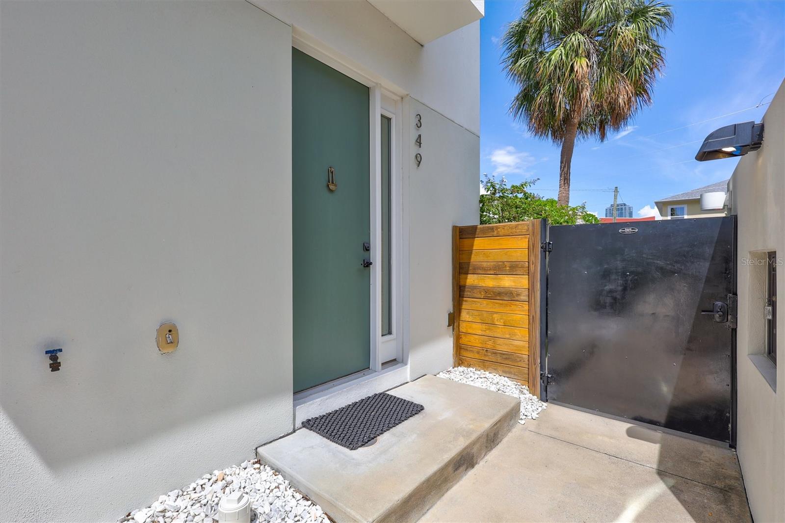 First Unit, East Facing Closest to Street. - 349 7TH ST S, ST PETERSBURG