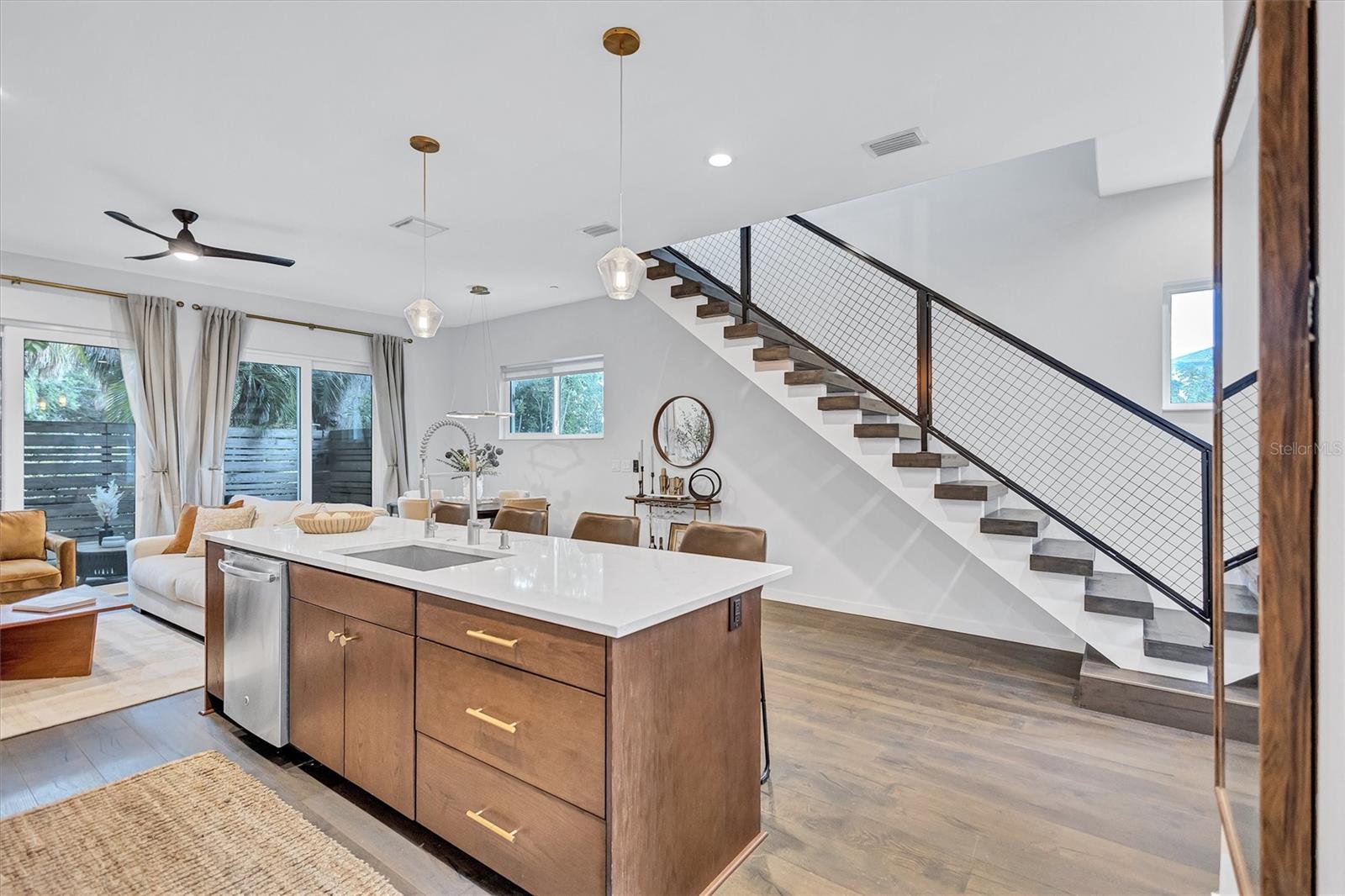 Townhouse at 349 7TH ST S, ST PETERSBURG, photo 13 of 40
