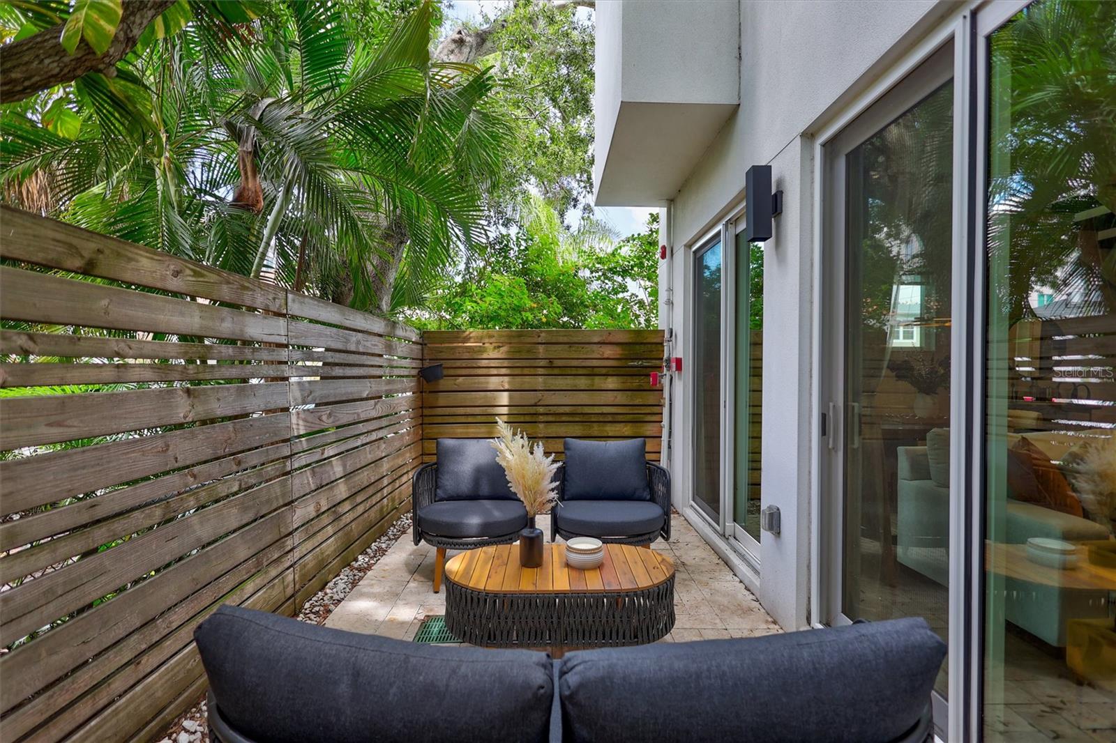 Private, fenced patio - 349 7TH ST S, ST PETERSBURG