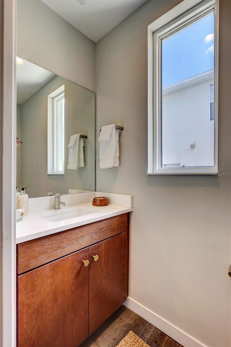 Townhouse at 349 7TH ST S, ST PETERSBURG, photo 22 of 40