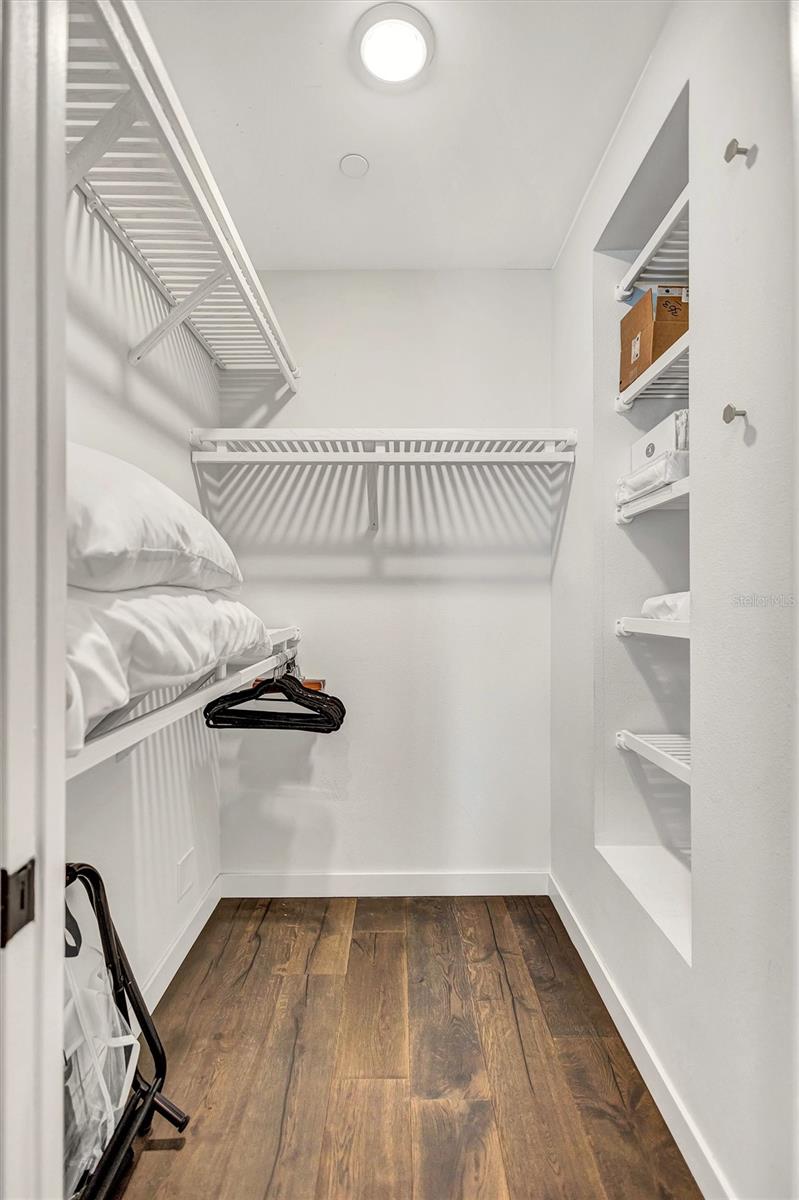 Walk-In Master Closet. - 349 7TH ST S, ST PETERSBURG