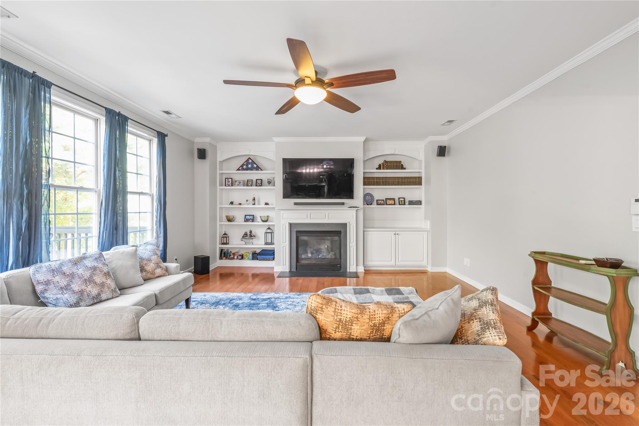 The kitchen flows seamlessly into the living room - 6482 Chadwell Court, Indian Land