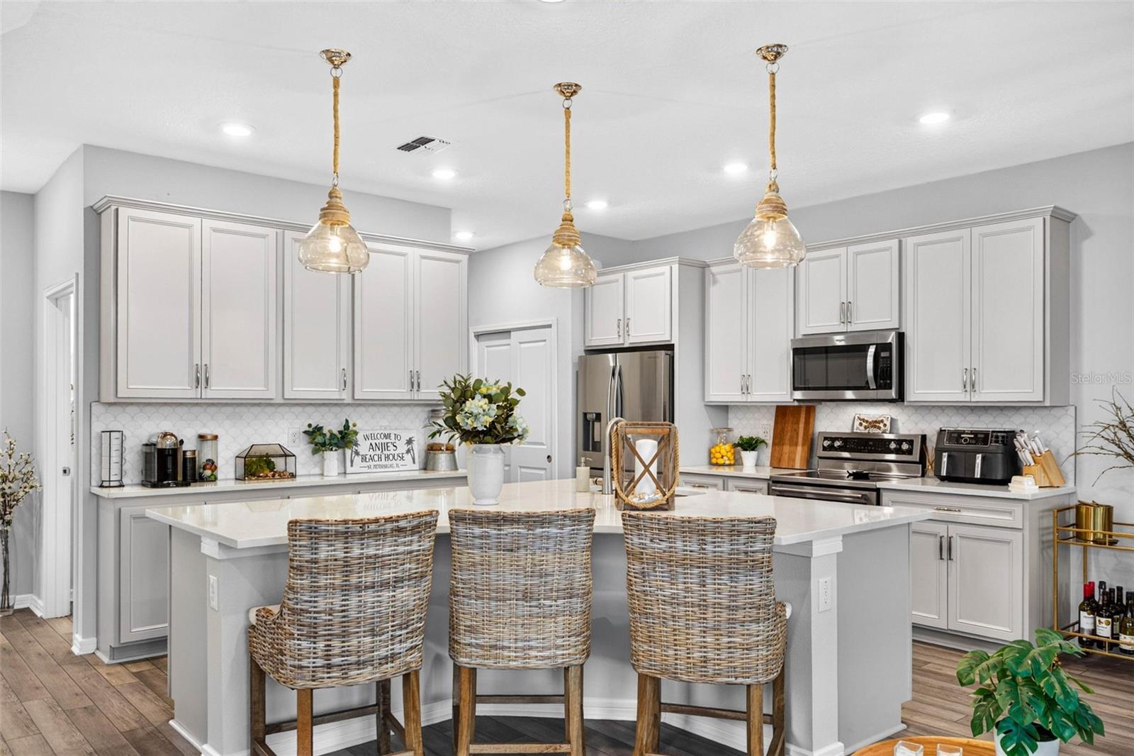 Custom Kitchen - 11211 BEACH WALK WAY NE, ST PETERSBURG