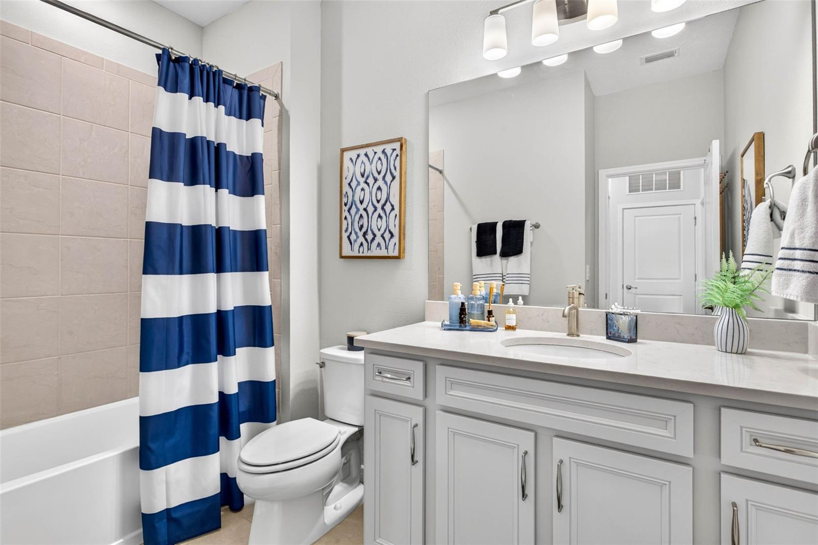 Guest bathroom - 11211 BEACH WALK WAY NE, ST PETERSBURG