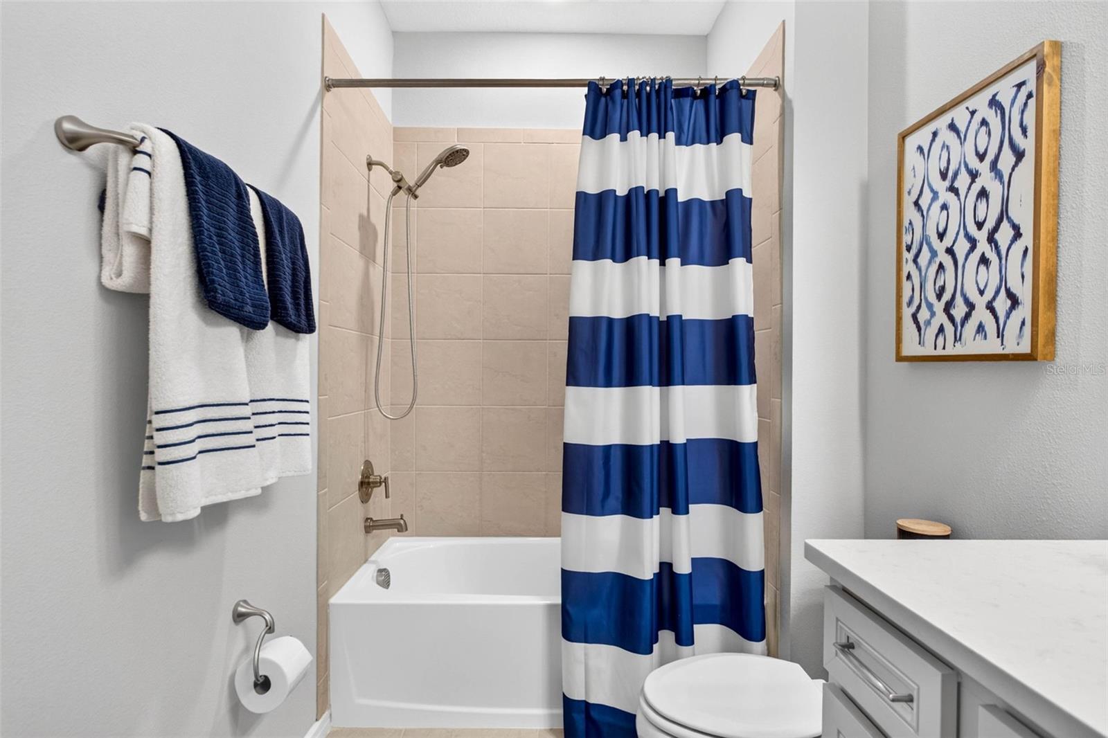 Tub & Shower Combo - 11211 BEACH WALK WAY NE, ST PETERSBURG