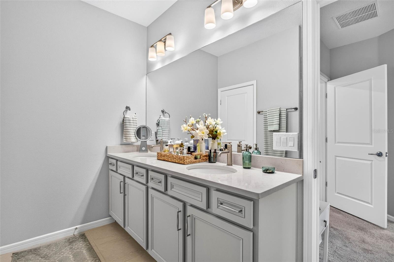 Primary Double Vanities - 11211 BEACH WALK WAY NE, ST PETERSBURG