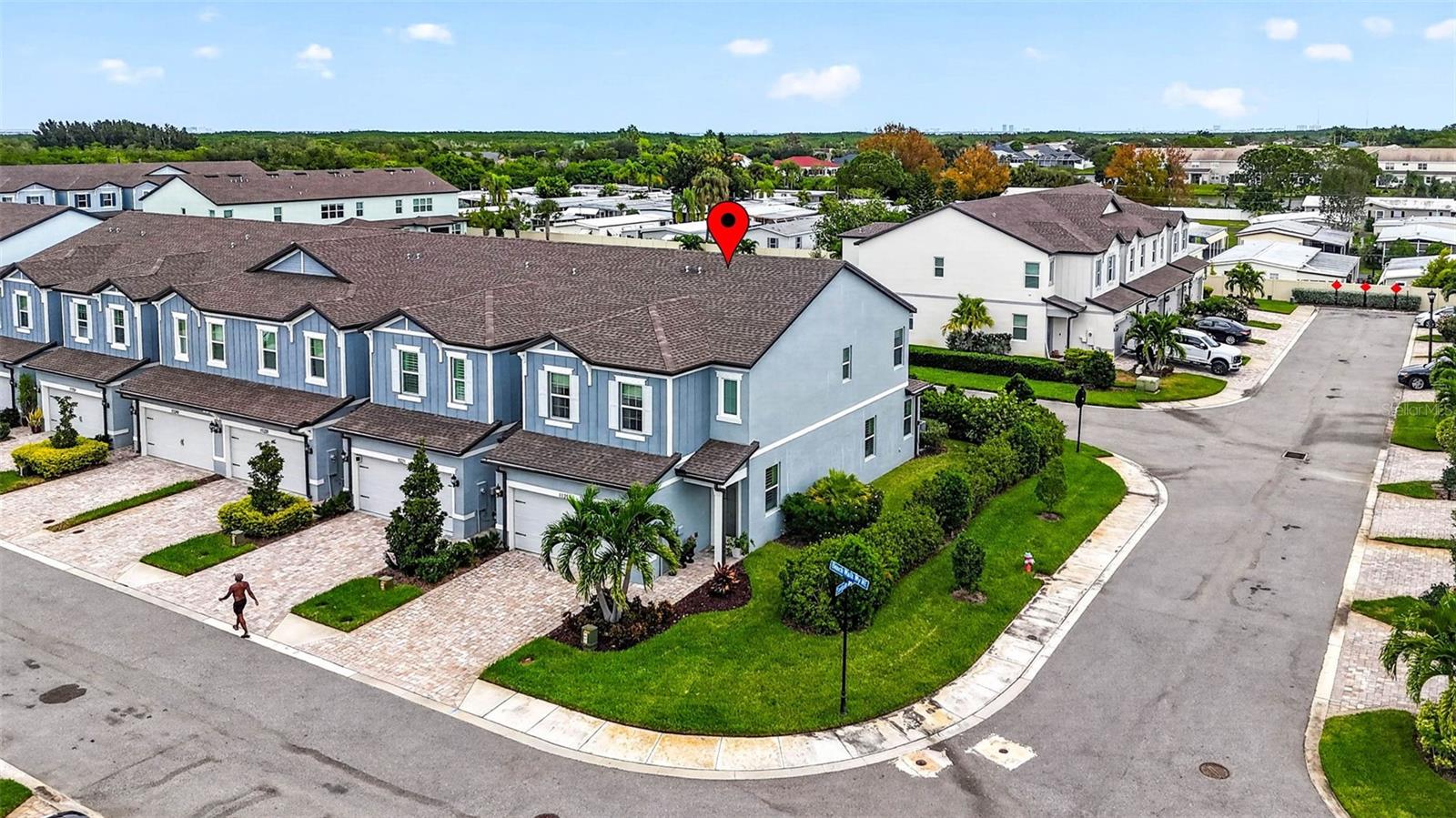 Corner Townhome - 11211 BEACH WALK WAY NE, ST PETERSBURG