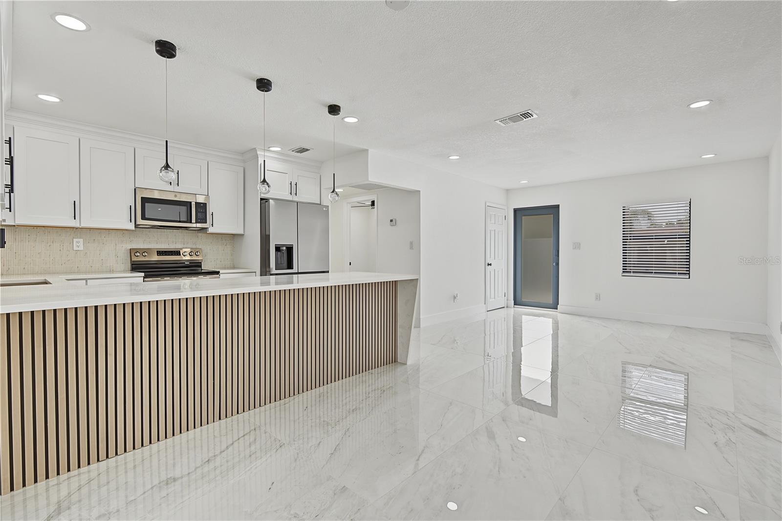 Single Family Residence at 5007 SHETLAND AVE, TAMPA, photo 10 of 35