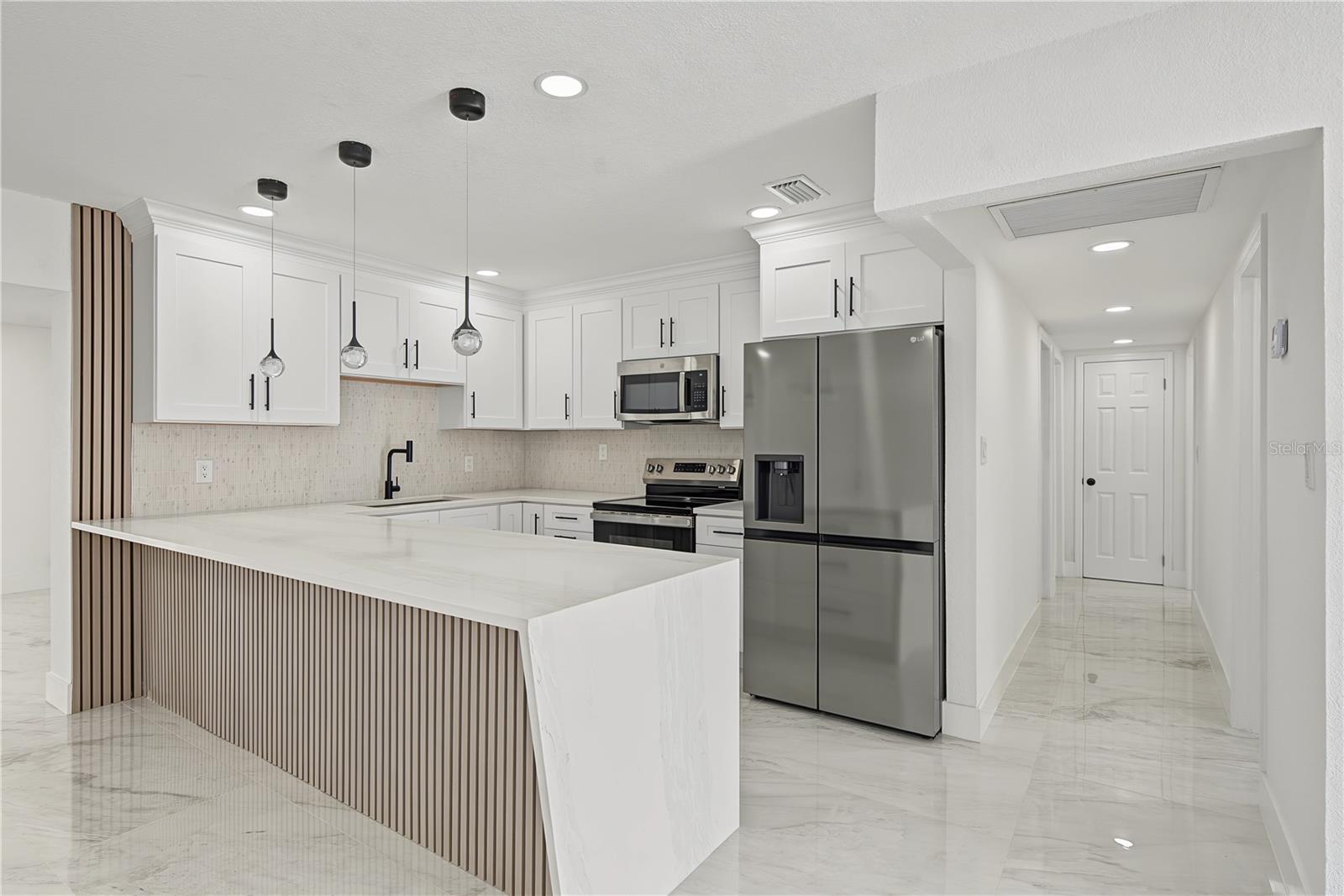 Single Family Residence at 5007 SHETLAND AVE, TAMPA, photo 12 of 35