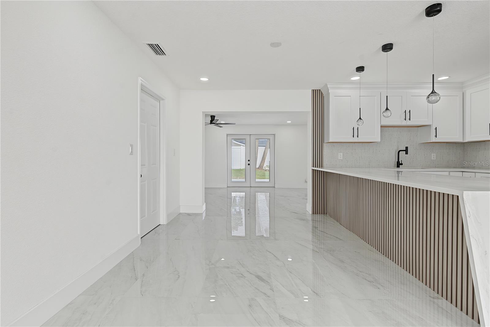 Single Family Residence at 5007 SHETLAND AVE, TAMPA, photo 13 of 35