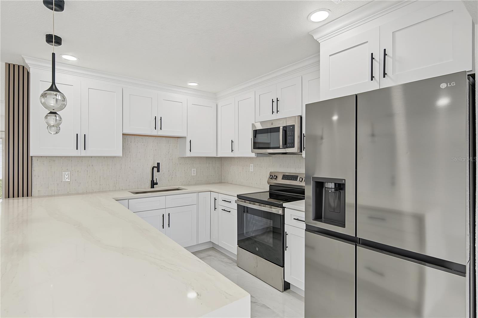 Single Family Residence at 5007 SHETLAND AVE, TAMPA, photo 15 of 35