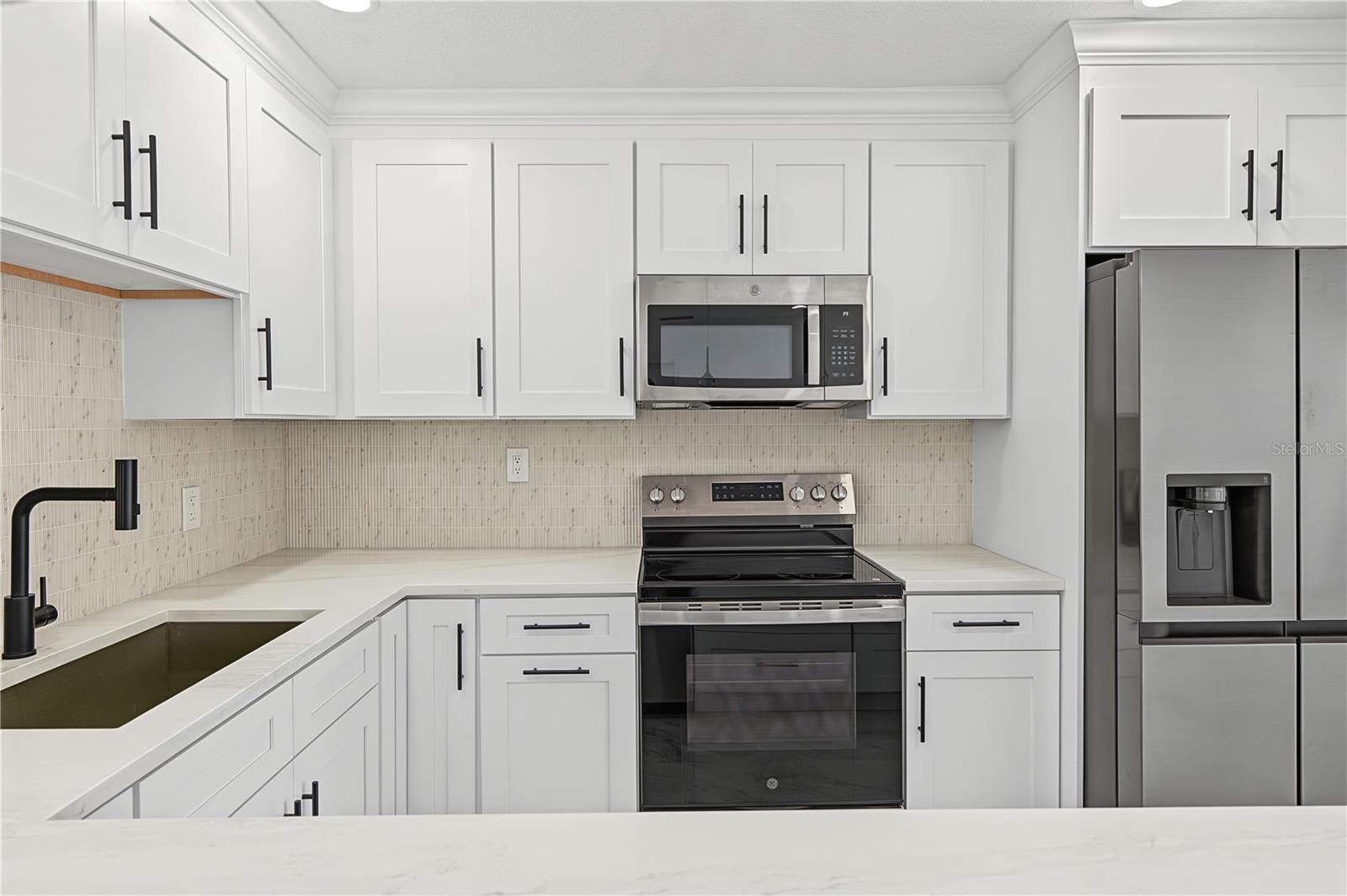Single Family Residence at 5007 SHETLAND AVE, TAMPA, photo 16 of 35