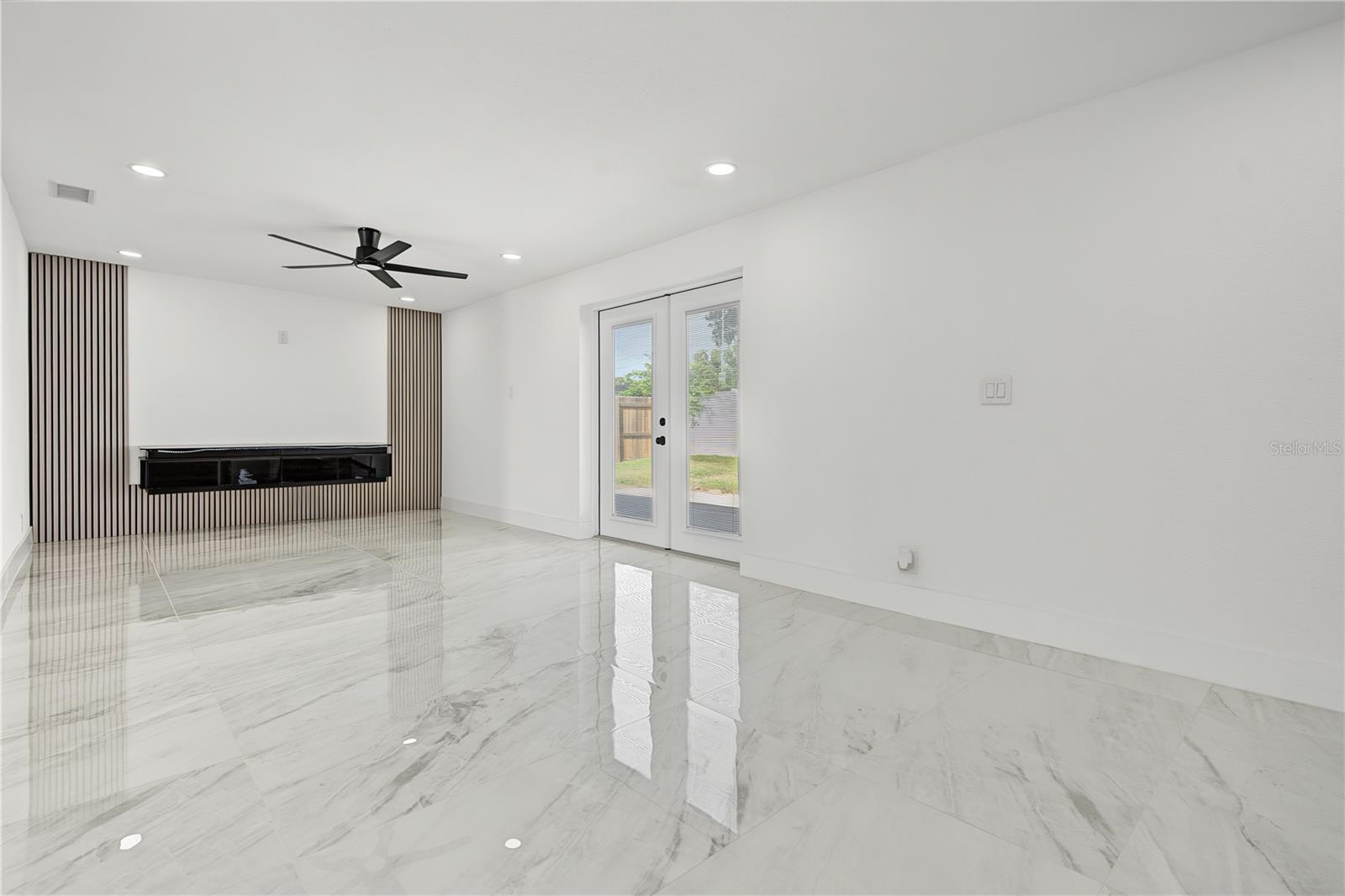 Single Family Residence at 5007 SHETLAND AVE, TAMPA, photo 19 of 35
