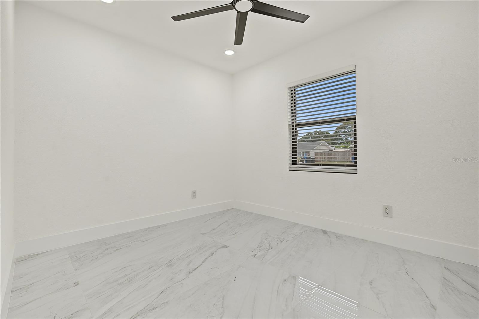 Single Family Residence at 5007 SHETLAND AVE, TAMPA, photo 24 of 35