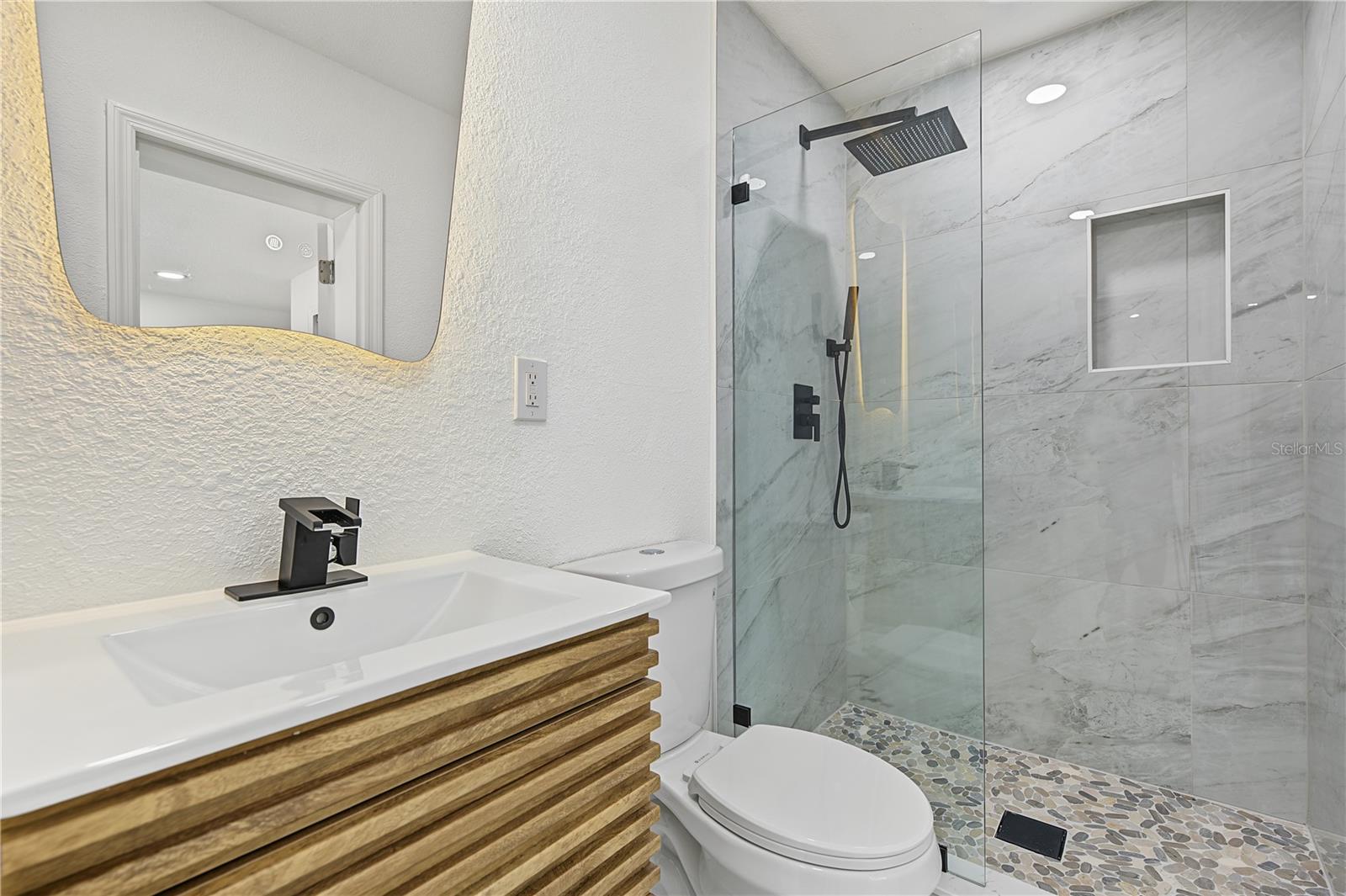 Single Family Residence at 5007 SHETLAND AVE, TAMPA, photo 27 of 35