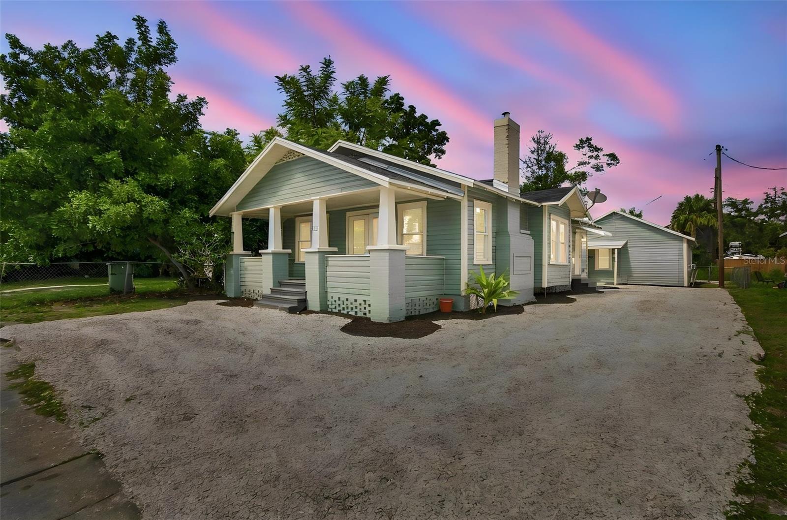 2230 9TH AVE W