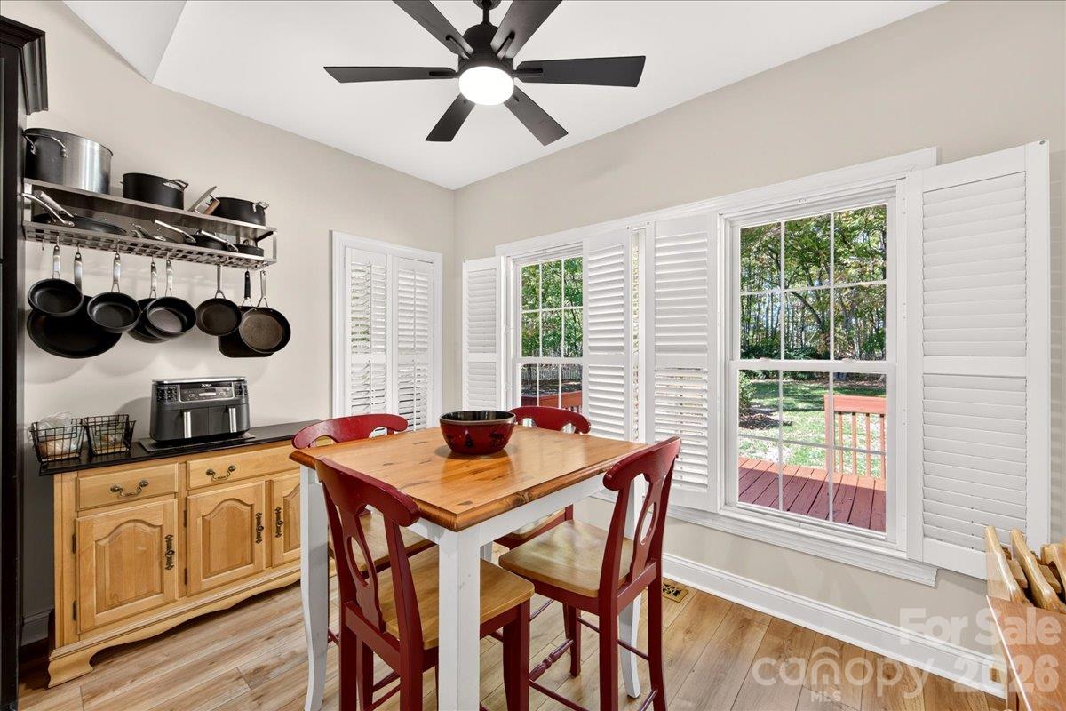 Single Family Residence at 40255 Falconcrest Lane, New London, photo 13 of 28