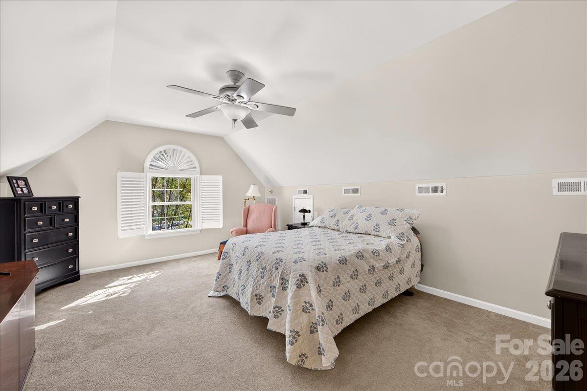 Single Family Residence at 40255 Falconcrest Lane, New London, photo 21 of 28
