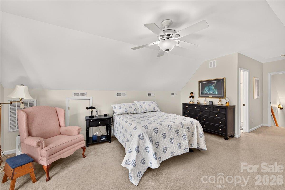 Single Family Residence at 40255 Falconcrest Lane, New London, photo 22 of 28