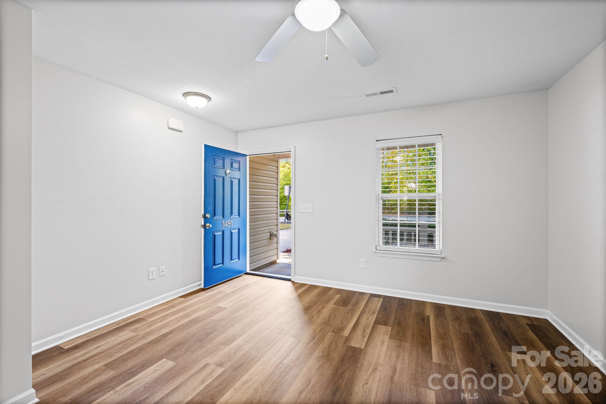 Single Family Residence at 1491 Wakefield Farm Lane, Kernersville, photo 6 of 46