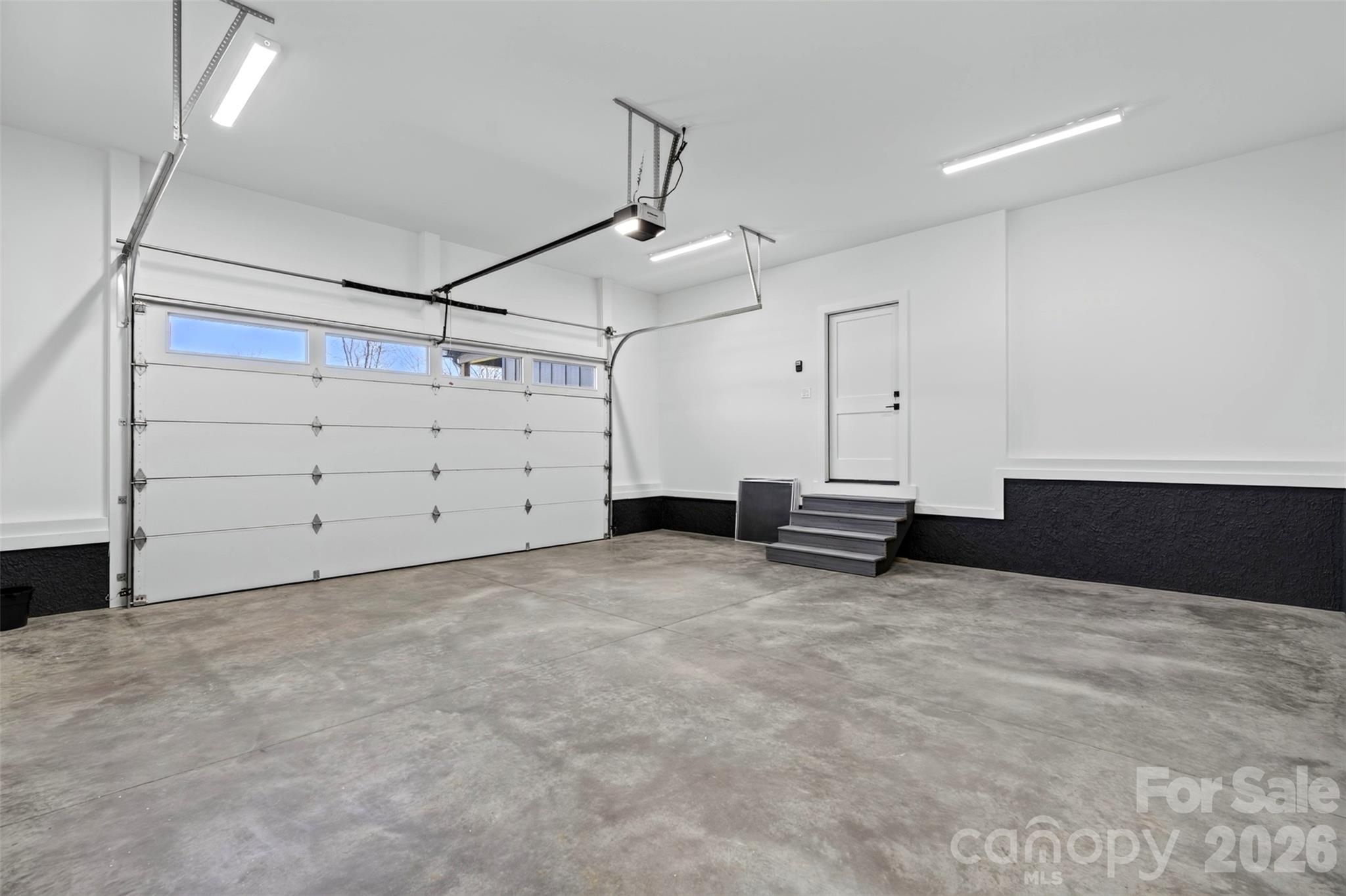 Garage - 183 Rocky Hill Drive, Hendersonville