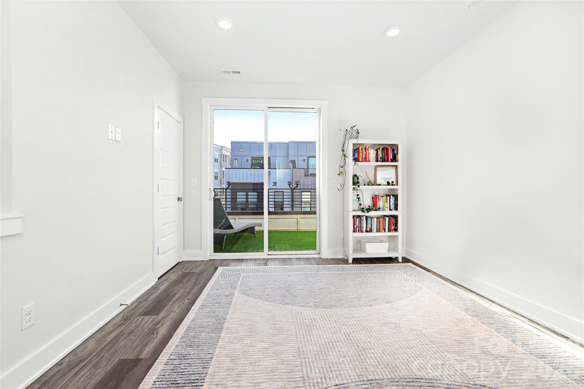 Townhouse at 2132 Terwilliger Terrace, Charlotte, photo 34 of 47