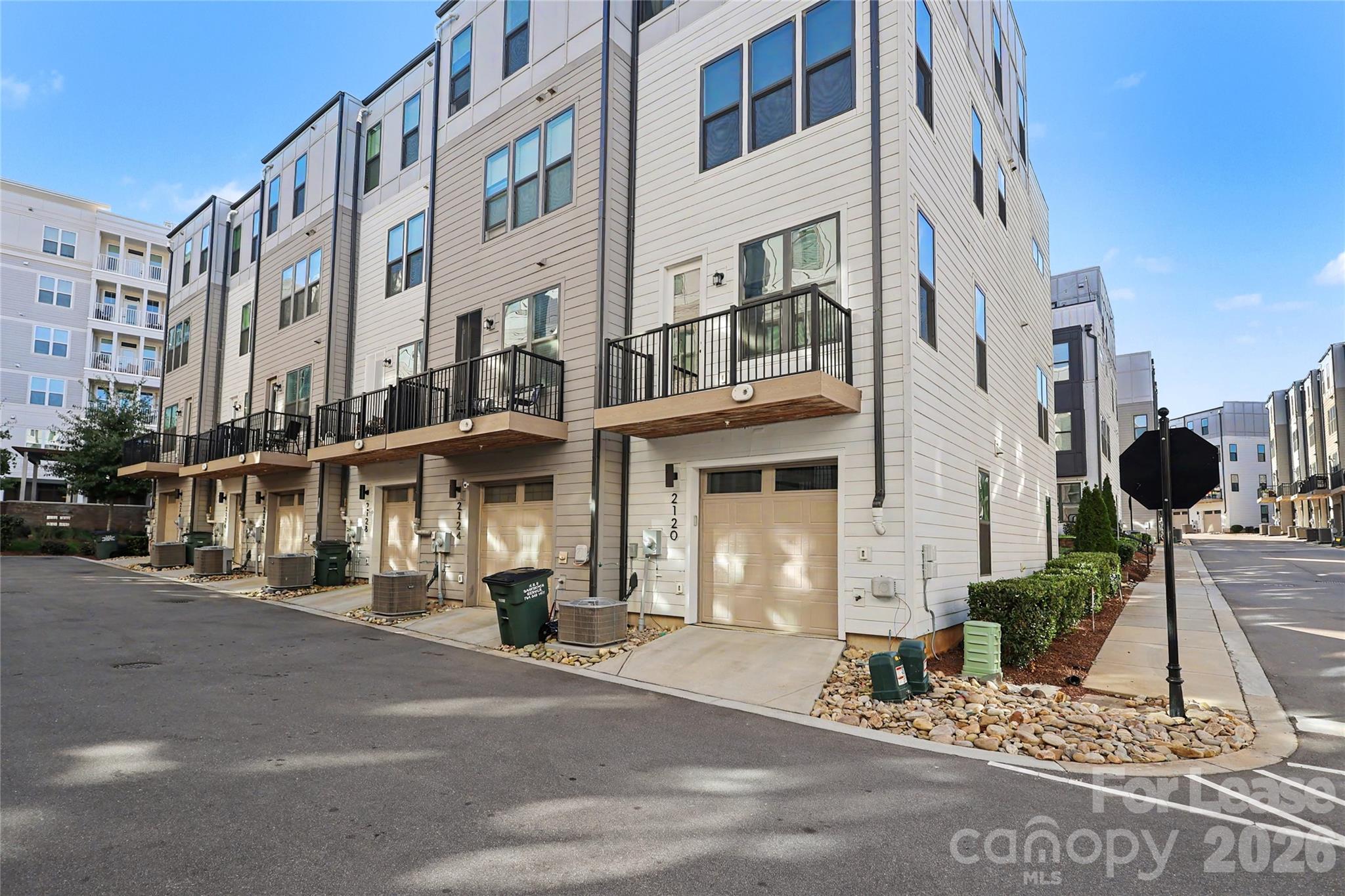Townhouse at 2132 Terwilliger Terrace, Charlotte, photo 42 of 47