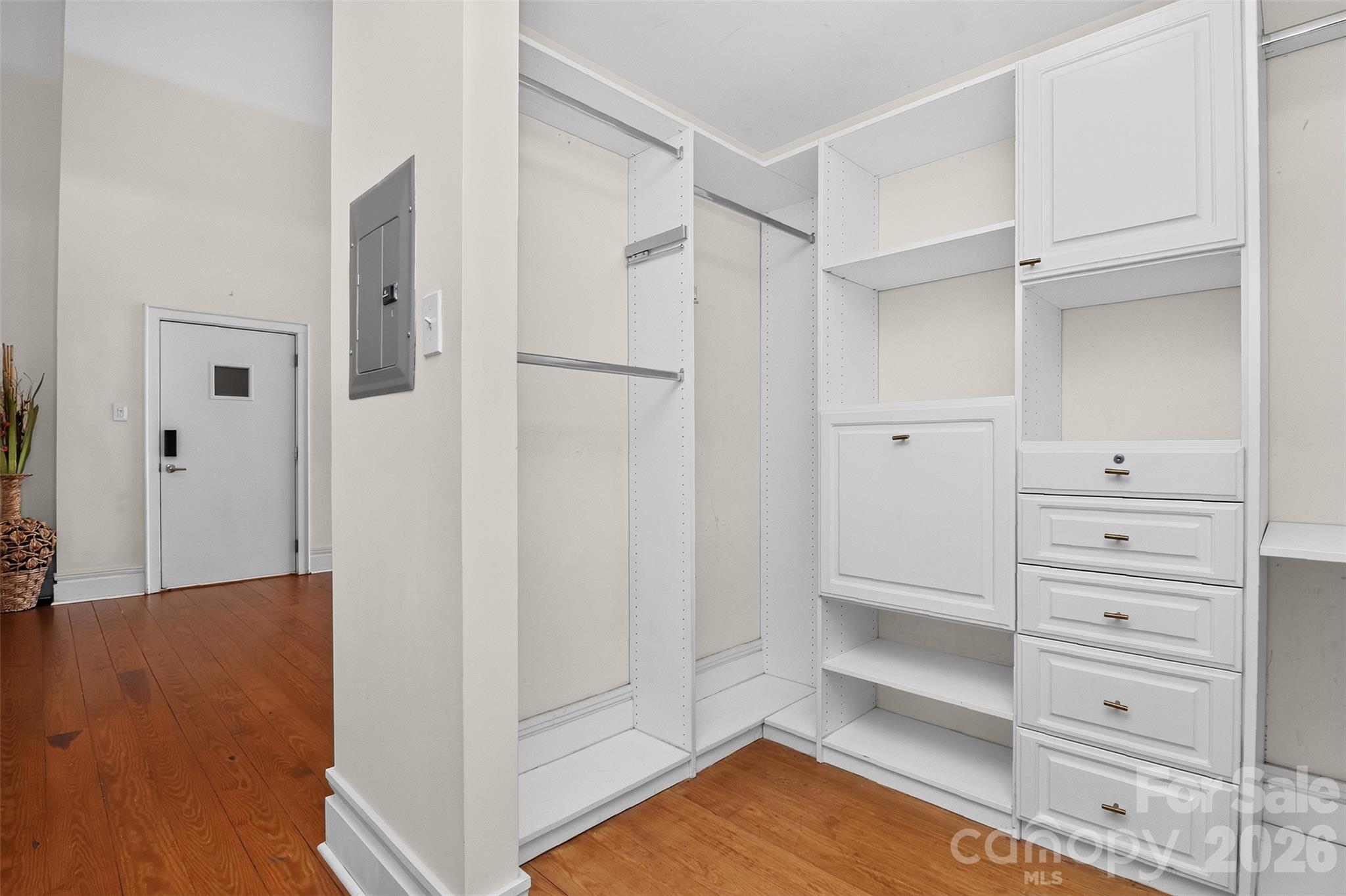 Condominium at 404 Laurel Avenue, Charlotte, photo 12 of 79