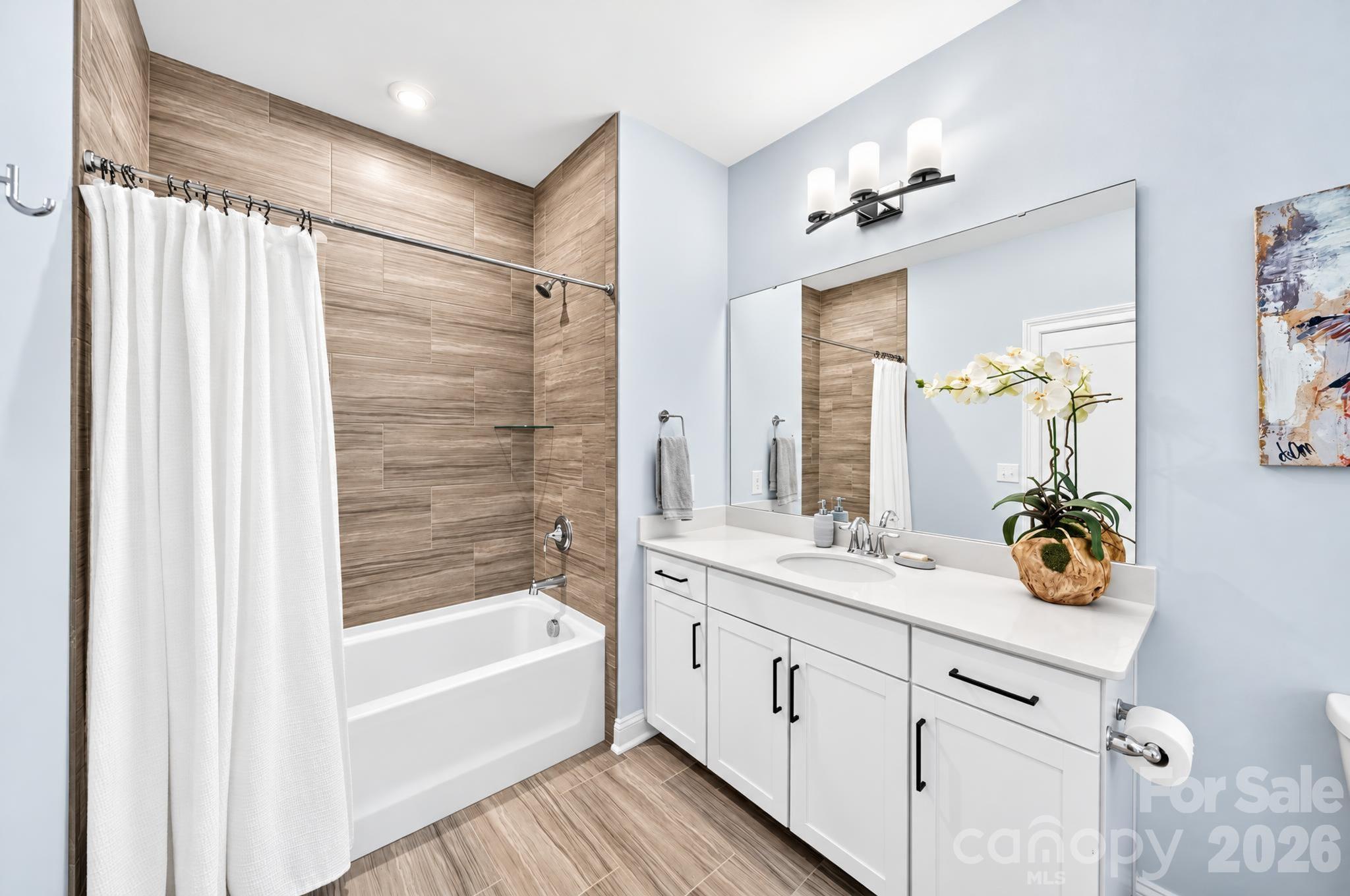 Full Bathroom- Third Floor - 306 N Dotger Avenue, Charlotte