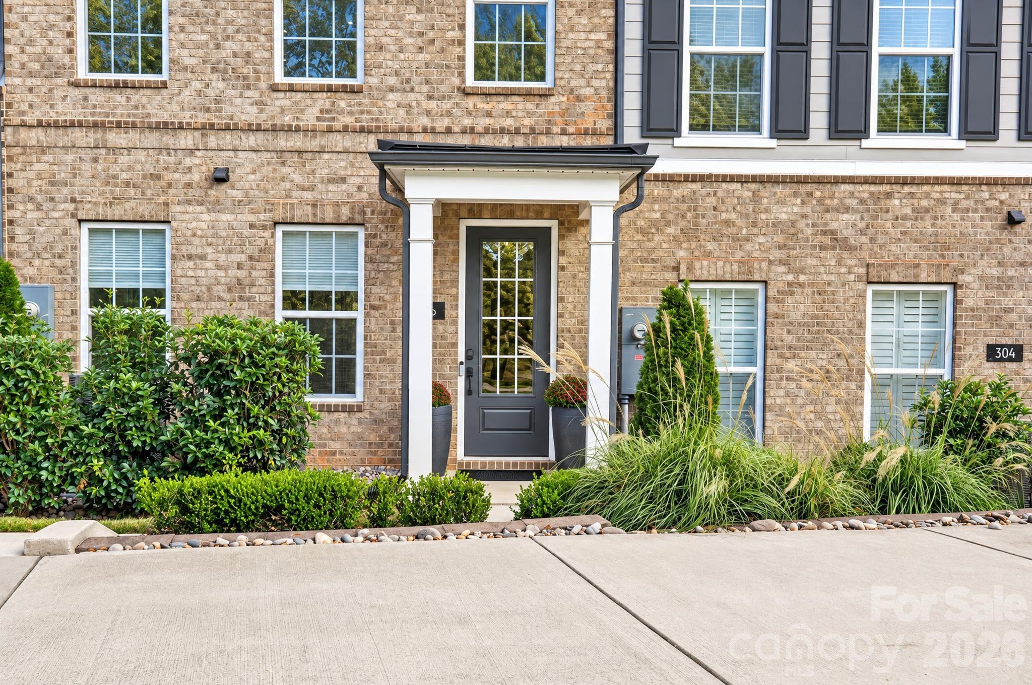 Front Entry off Dotger - 306 N Dotger Avenue, Charlotte