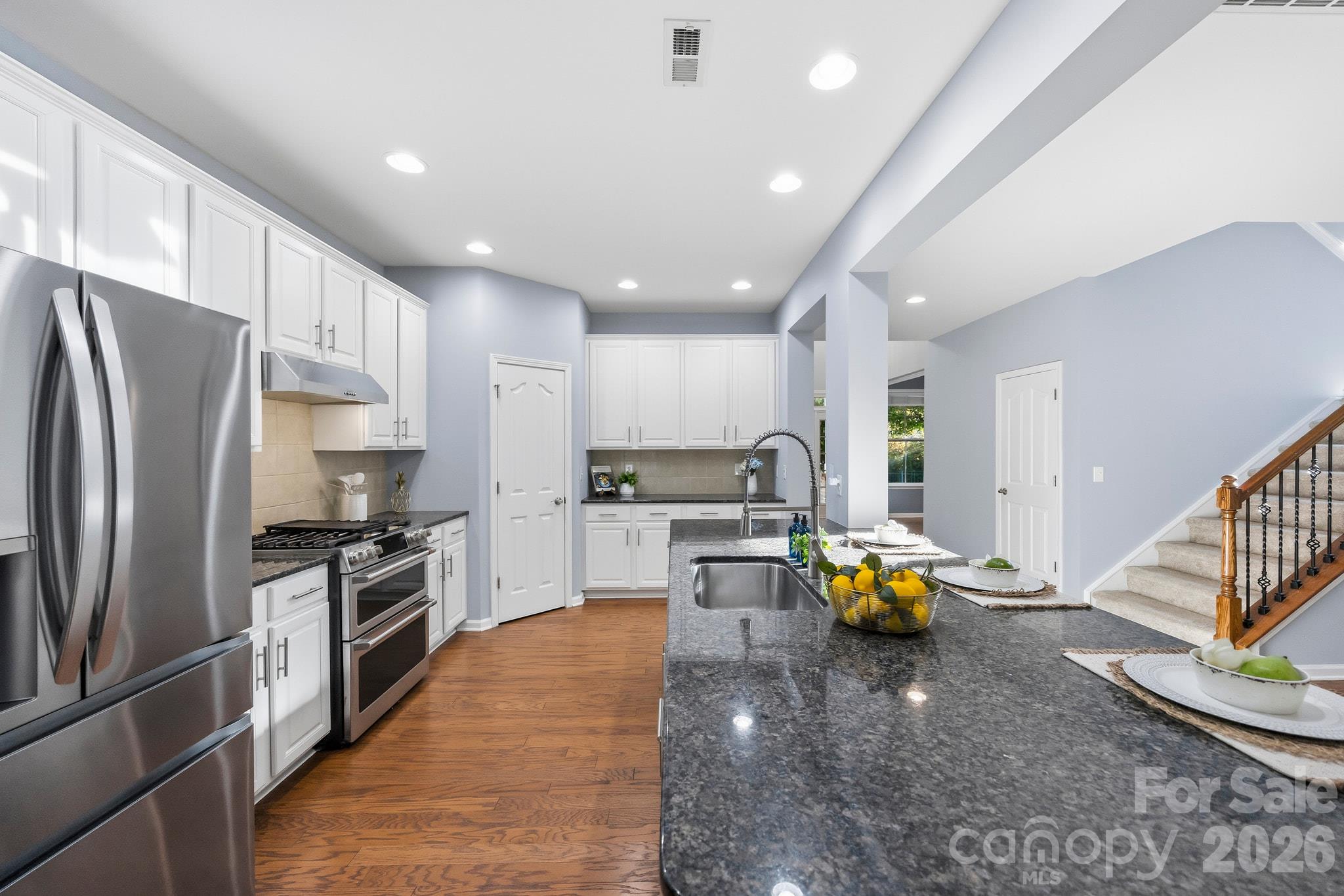 Single Family Residence at 4008 Chasebrook Lane, Waxhaw, photo 10 of 47