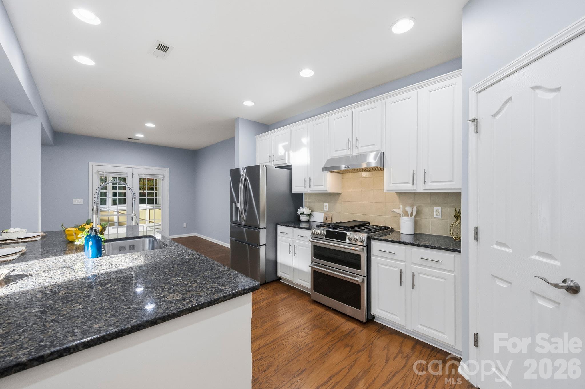 Single Family Residence at 4008 Chasebrook Lane, Waxhaw, photo 13 of 47