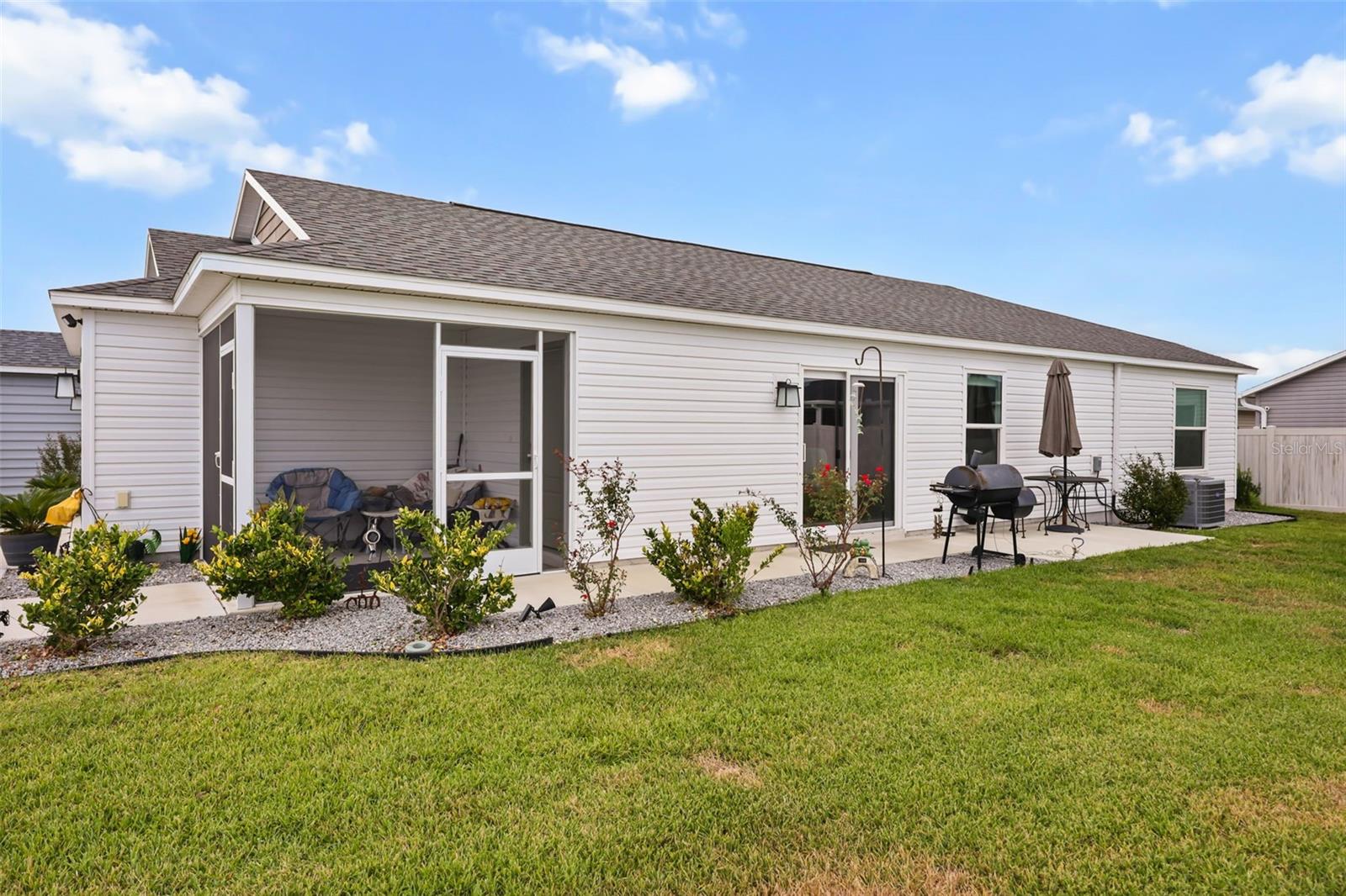 On the corner - 1533 LUCA LN, THE VILLAGES