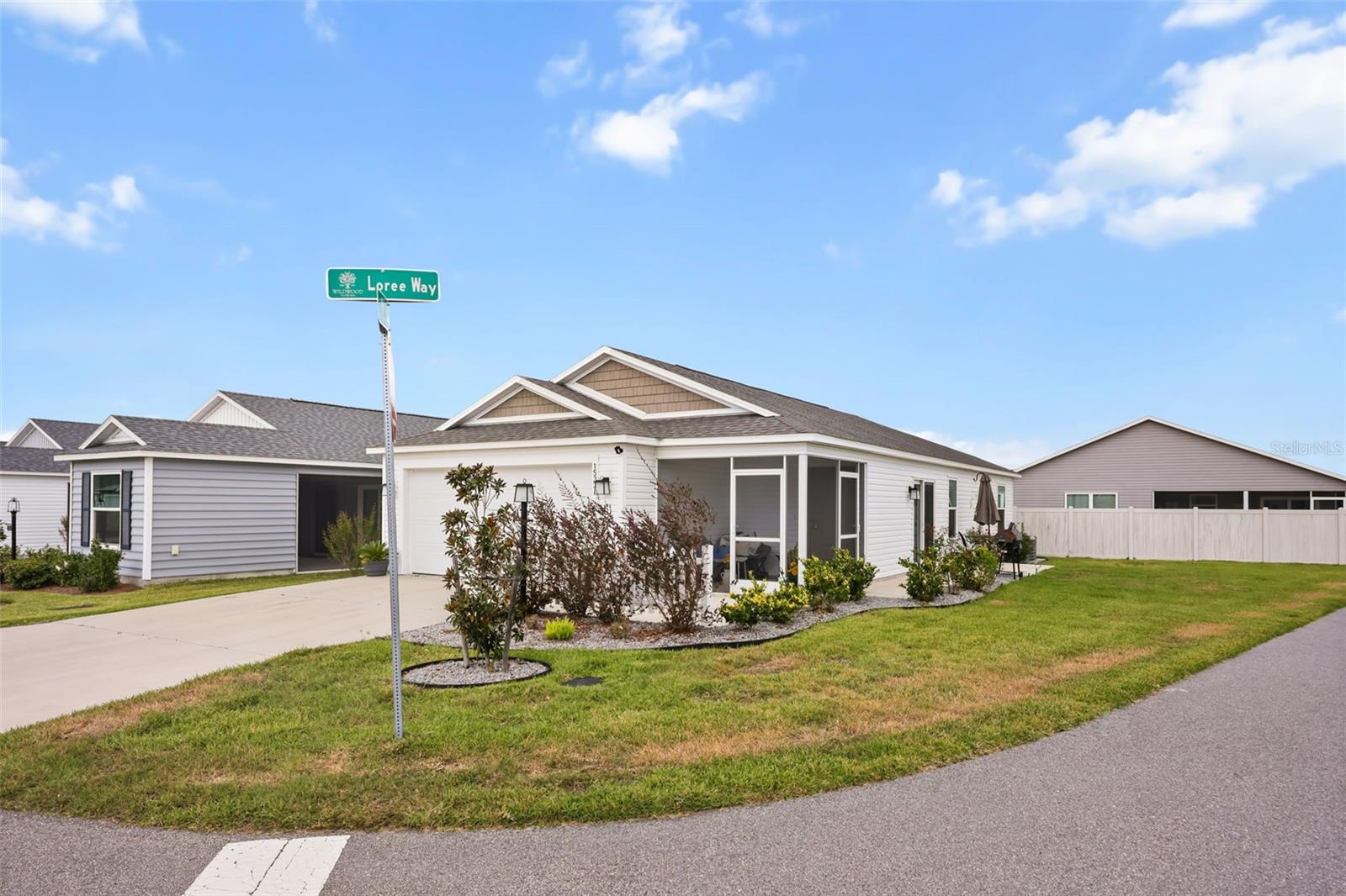 Single Family Residence at 1533 LUCA LN, THE VILLAGES, photo 4 of 26