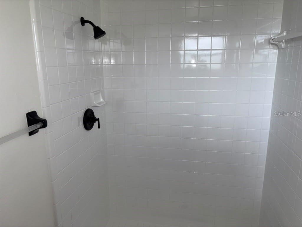 Townhouse at 949 PEBBLE CREEK CIR, ORLANDO, photo 16 of 21