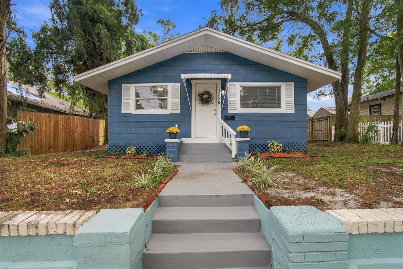 1225 E OSBORNE AVE