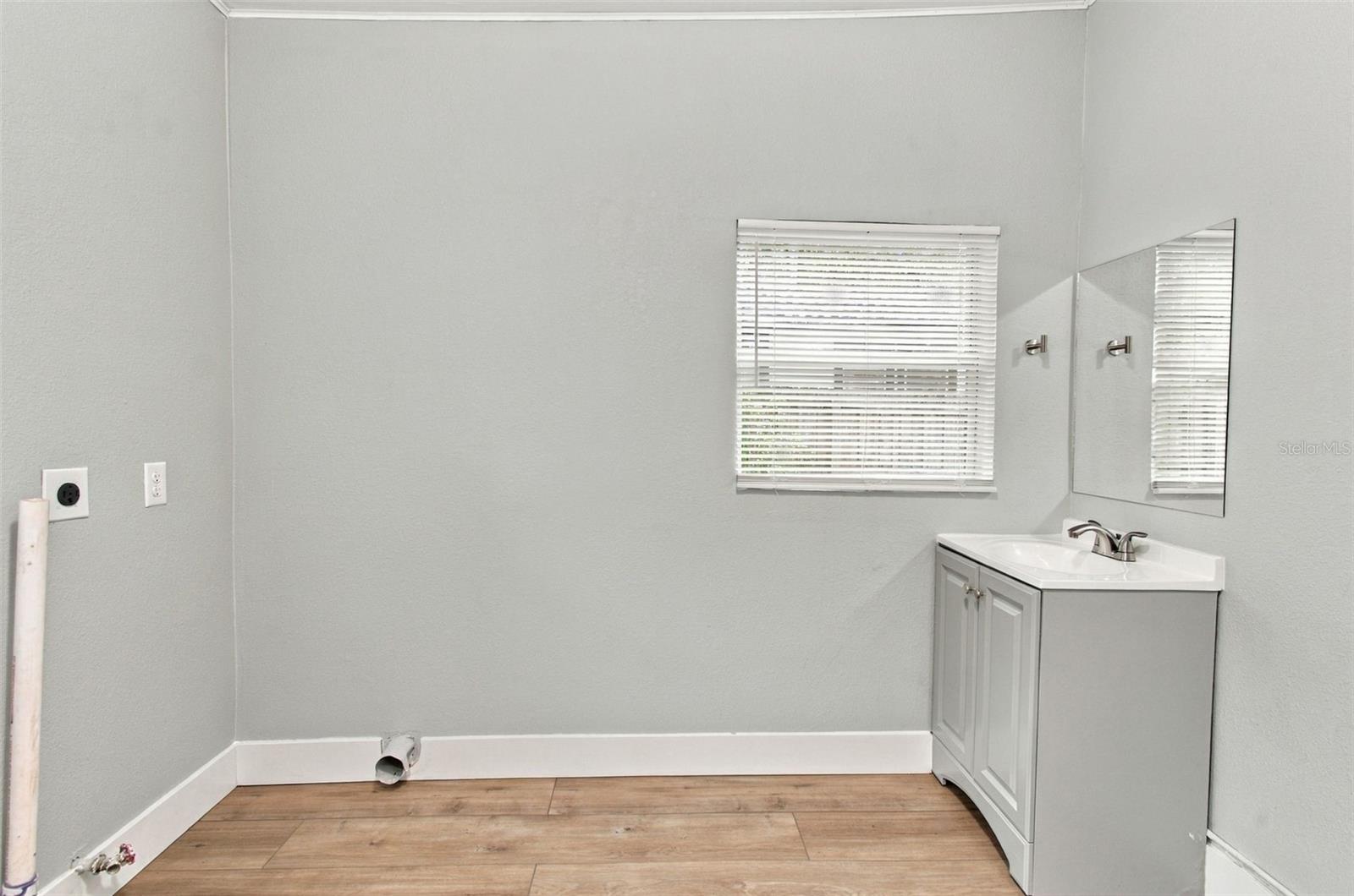 Laundry Area & Half Bath - 1225 E OSBORNE AVE, TAMPA