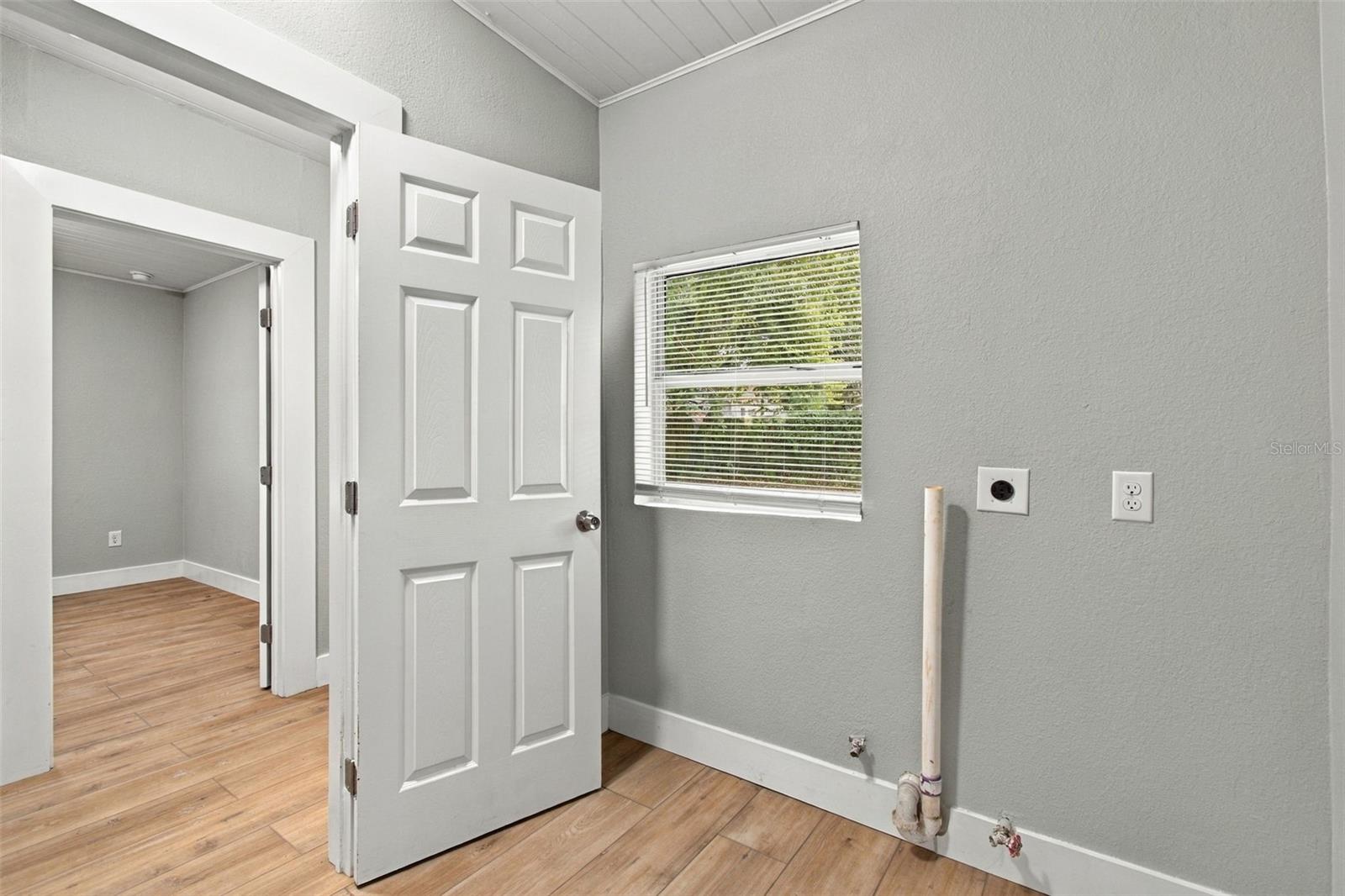 Single Family Residence at 1225 E OSBORNE AVE, TAMPA, photo 15 of 27
